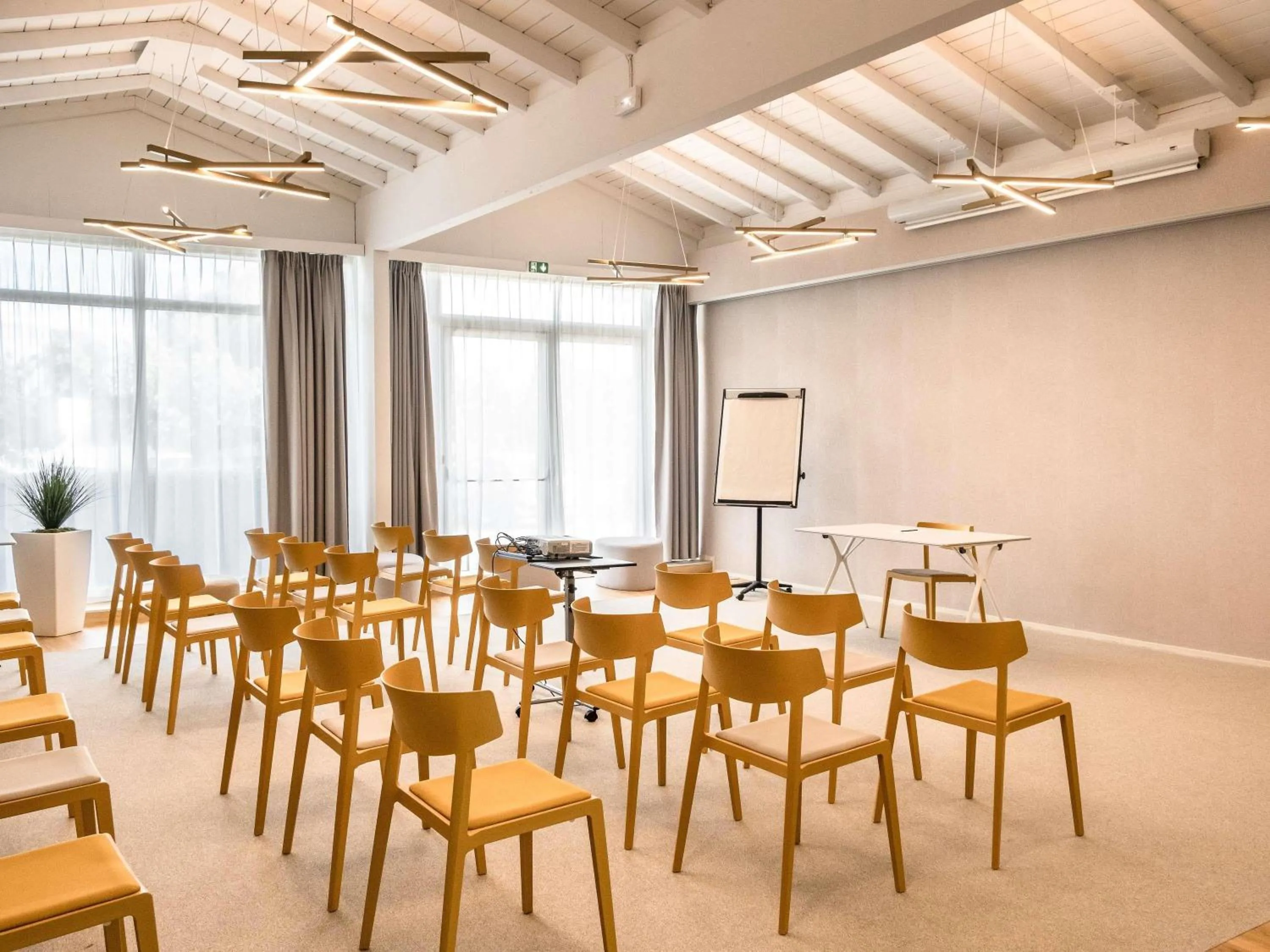 Meeting/conference room in Novotel Narbonne Sud A9/A61