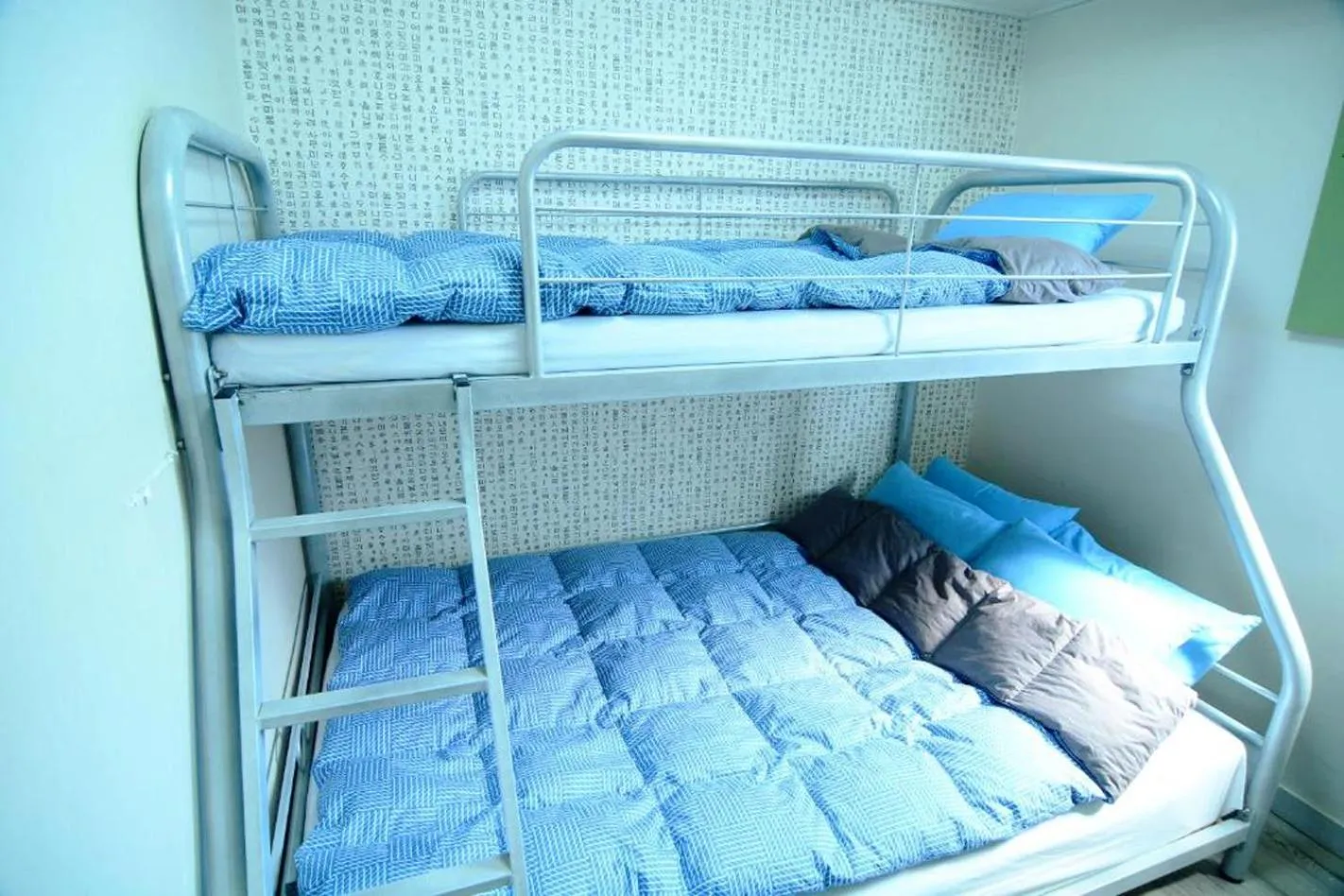 bunk bed in Insadong Hostel