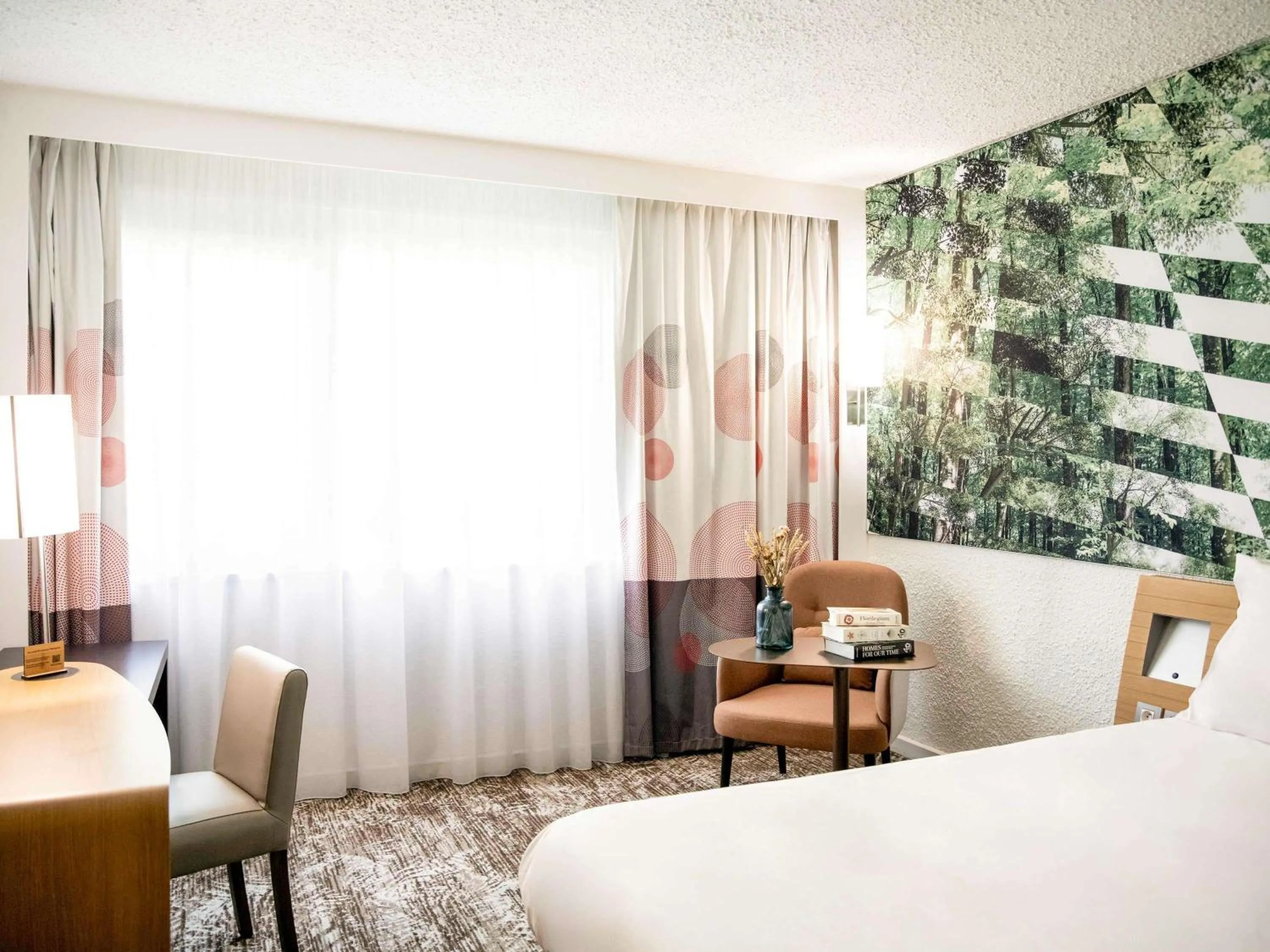 Bedroom, Bed in Novotel Bordeaux Mérignac