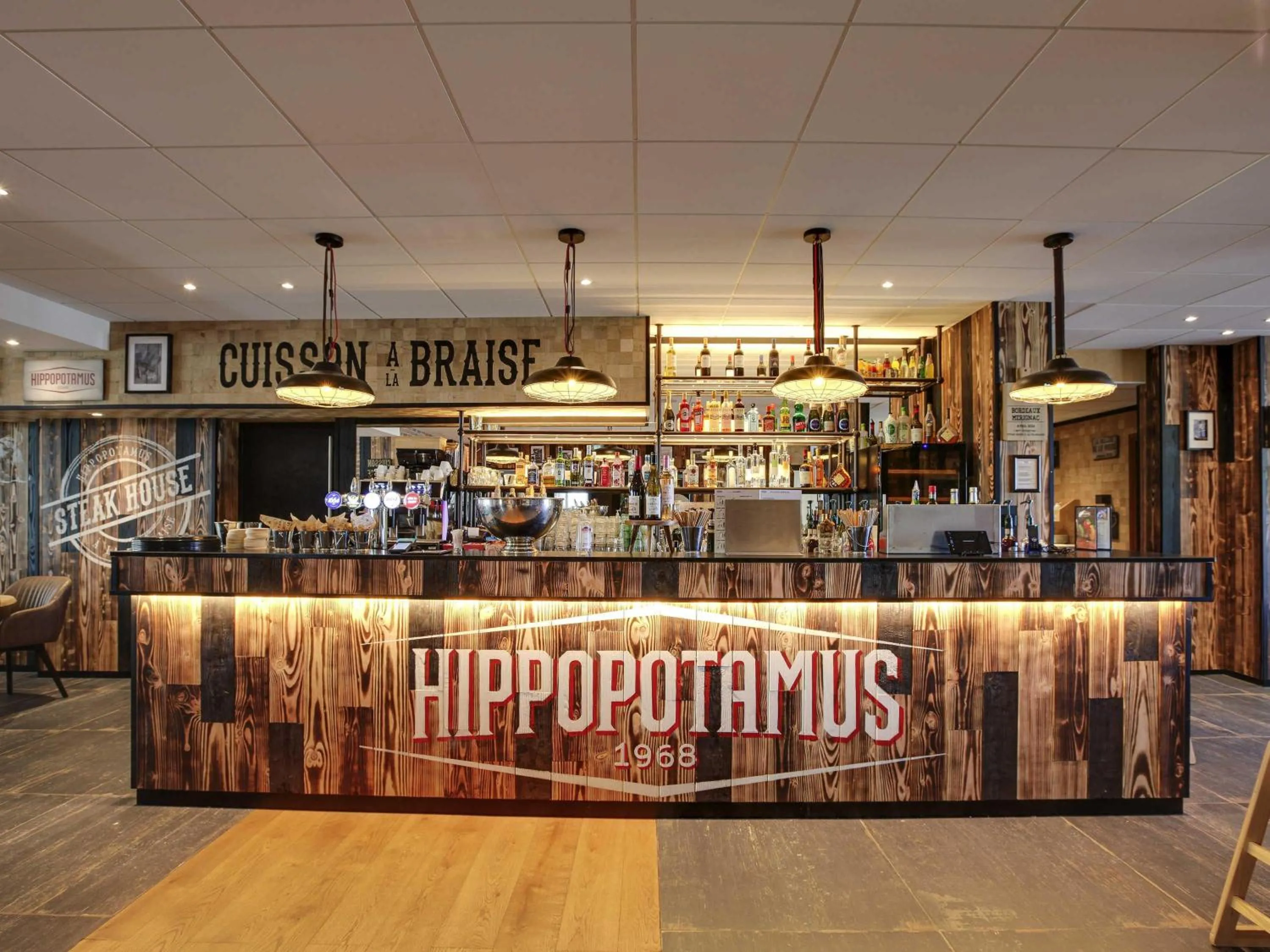 Restaurant/places to eat in Novotel Bordeaux Mérignac