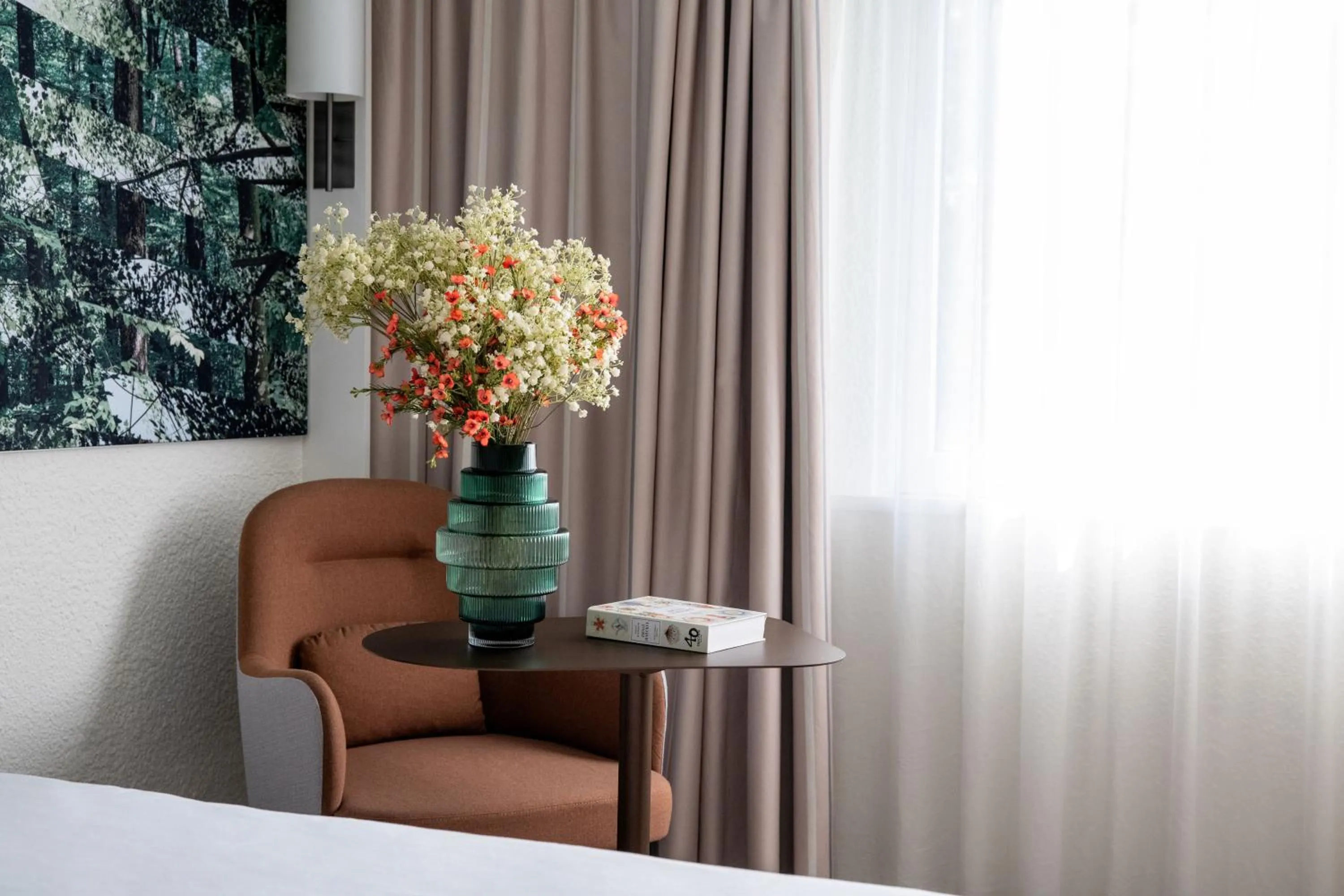 Seating area in Novotel Bordeaux Mérignac