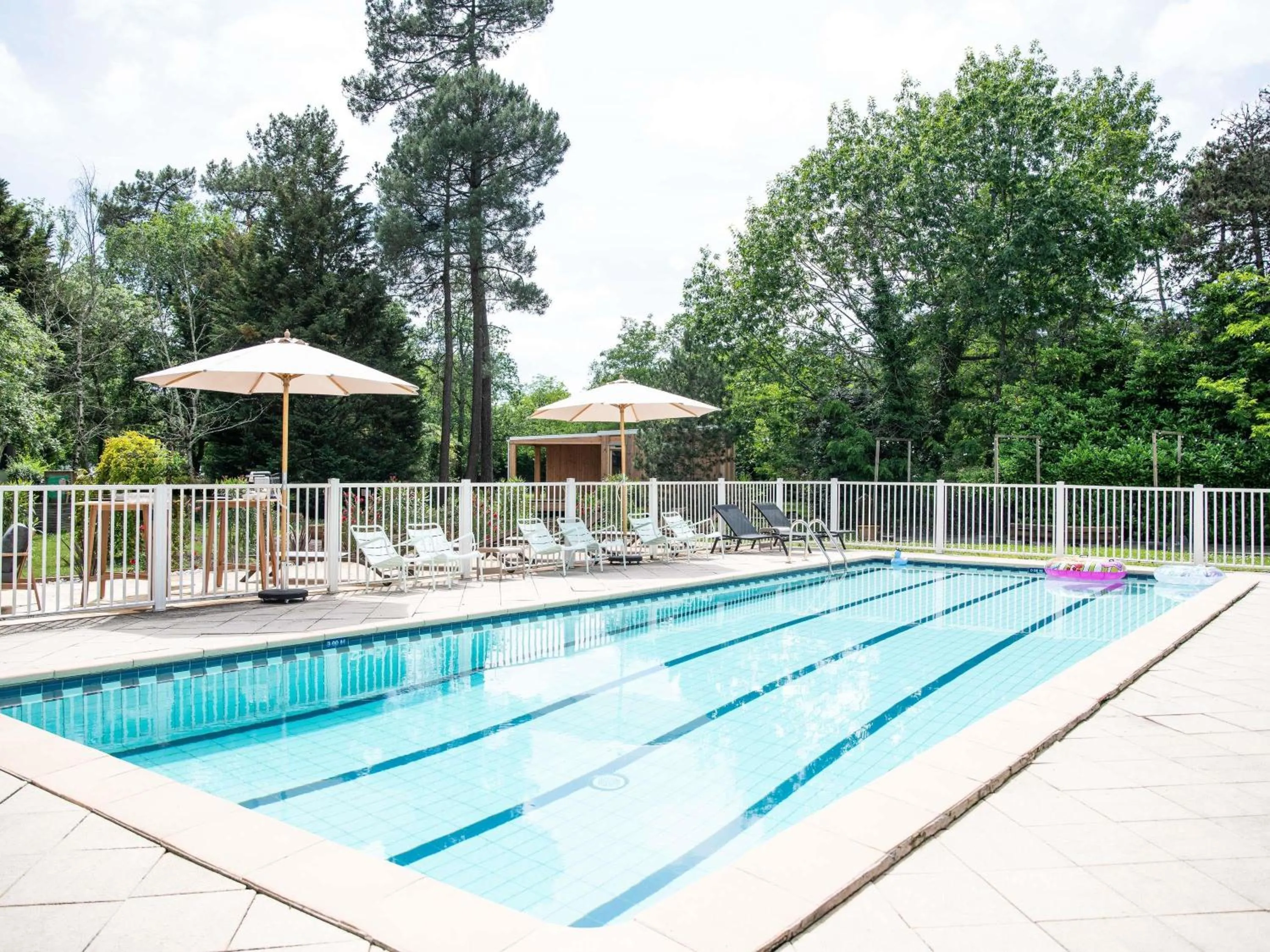 Pool view in Novotel Bordeaux Mérignac