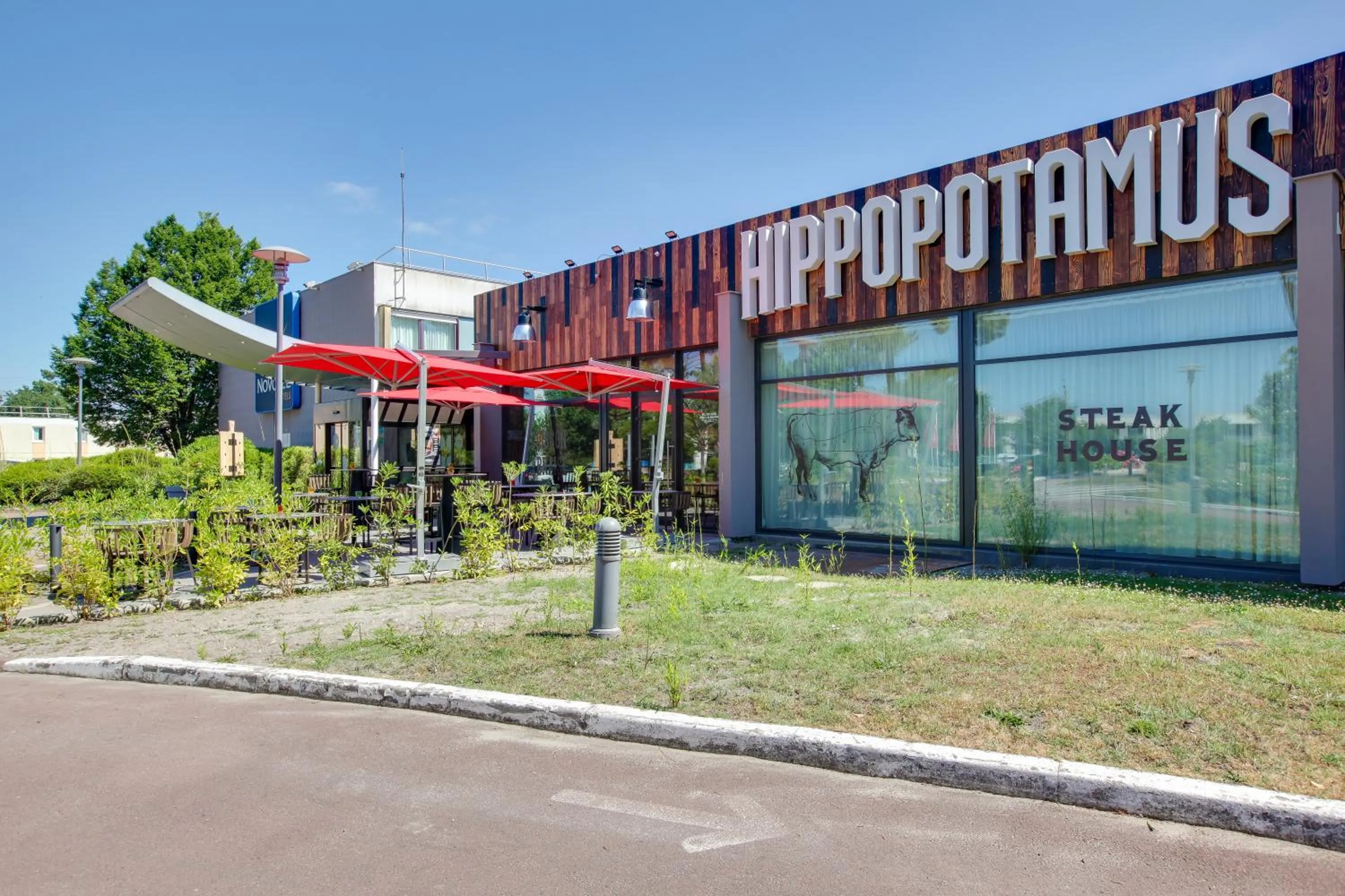 Property building in Novotel Bordeaux Mérignac