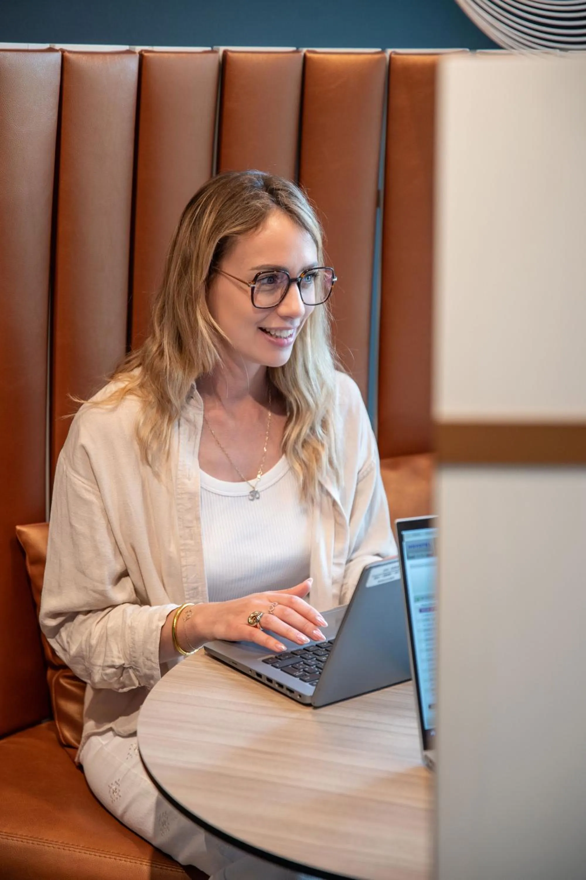 Lobby or reception in Novotel Bordeaux Mérignac
