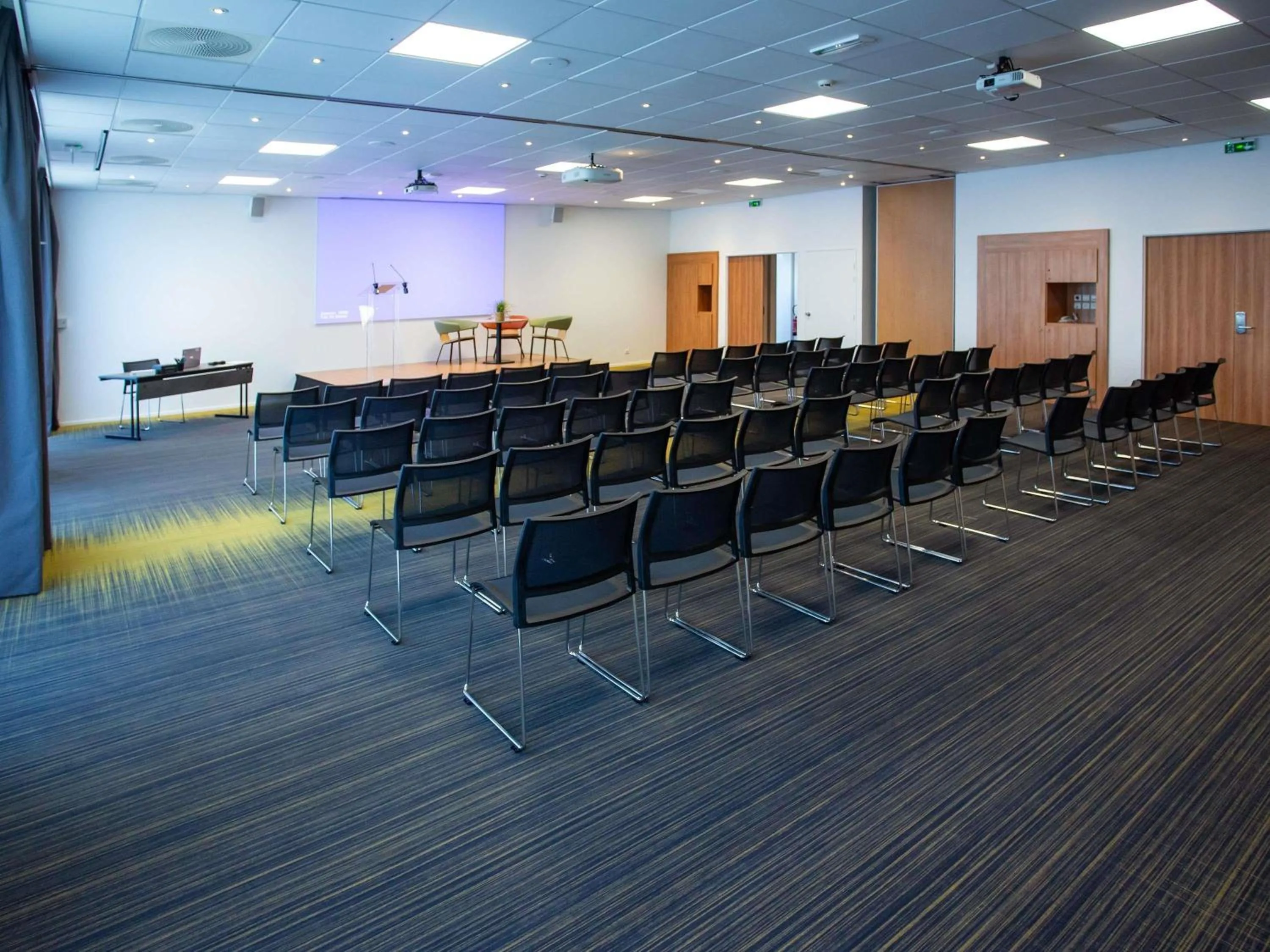 Meeting/conference room in Novotel Bourges