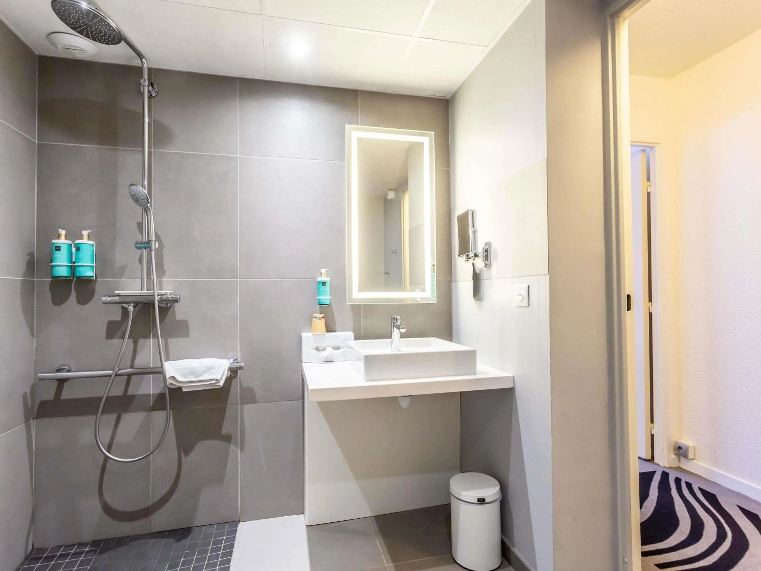 Bedroom in Novotel Bourges