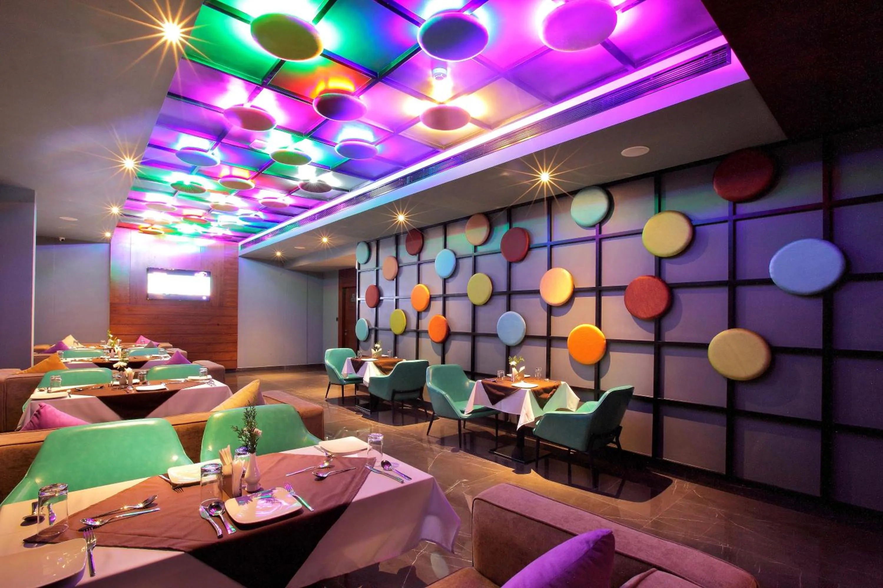 Restaurant/places to eat in Hotel Ceasar Palace