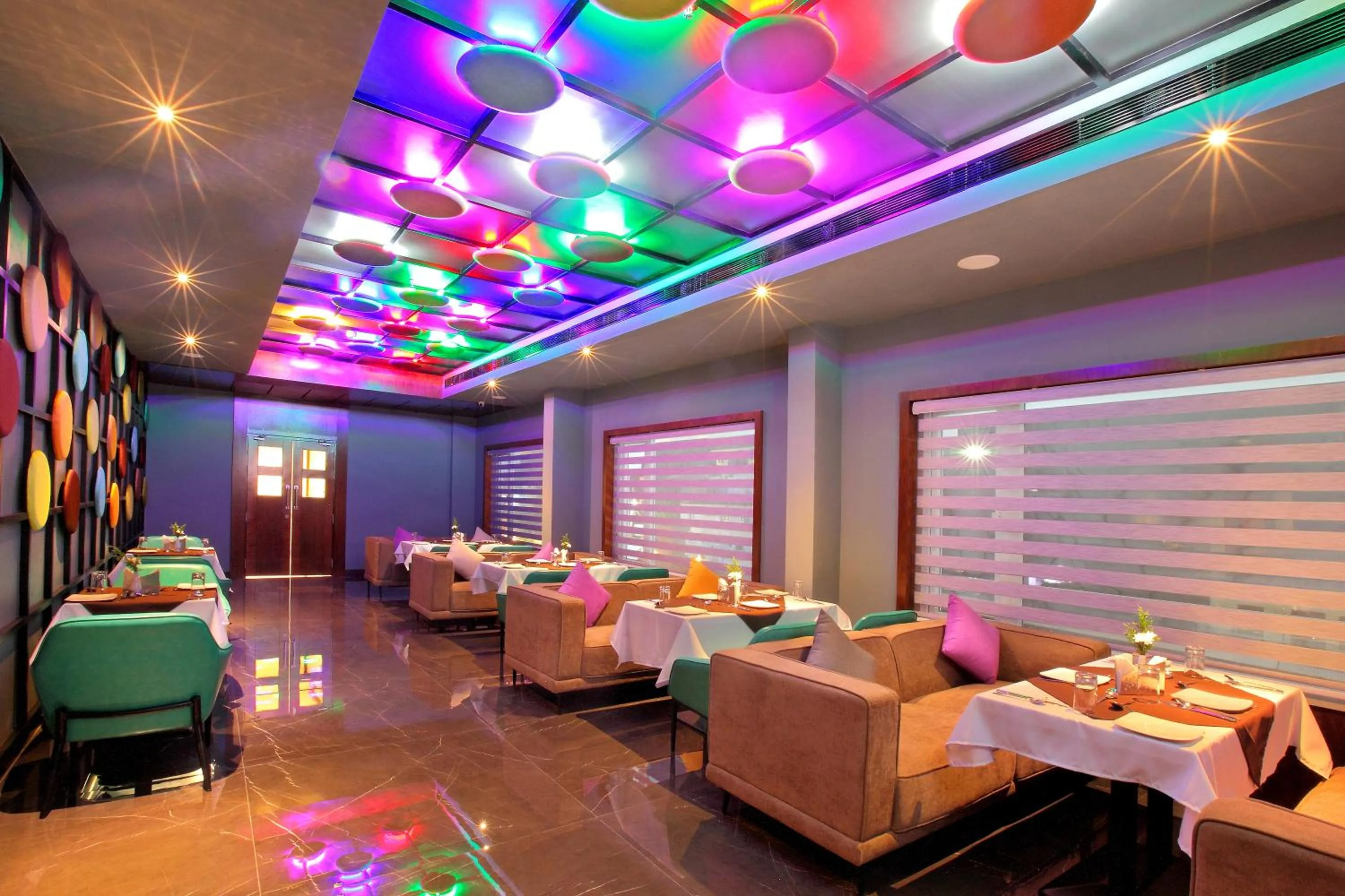 Restaurant/places to eat in Hotel Ceasar Palace