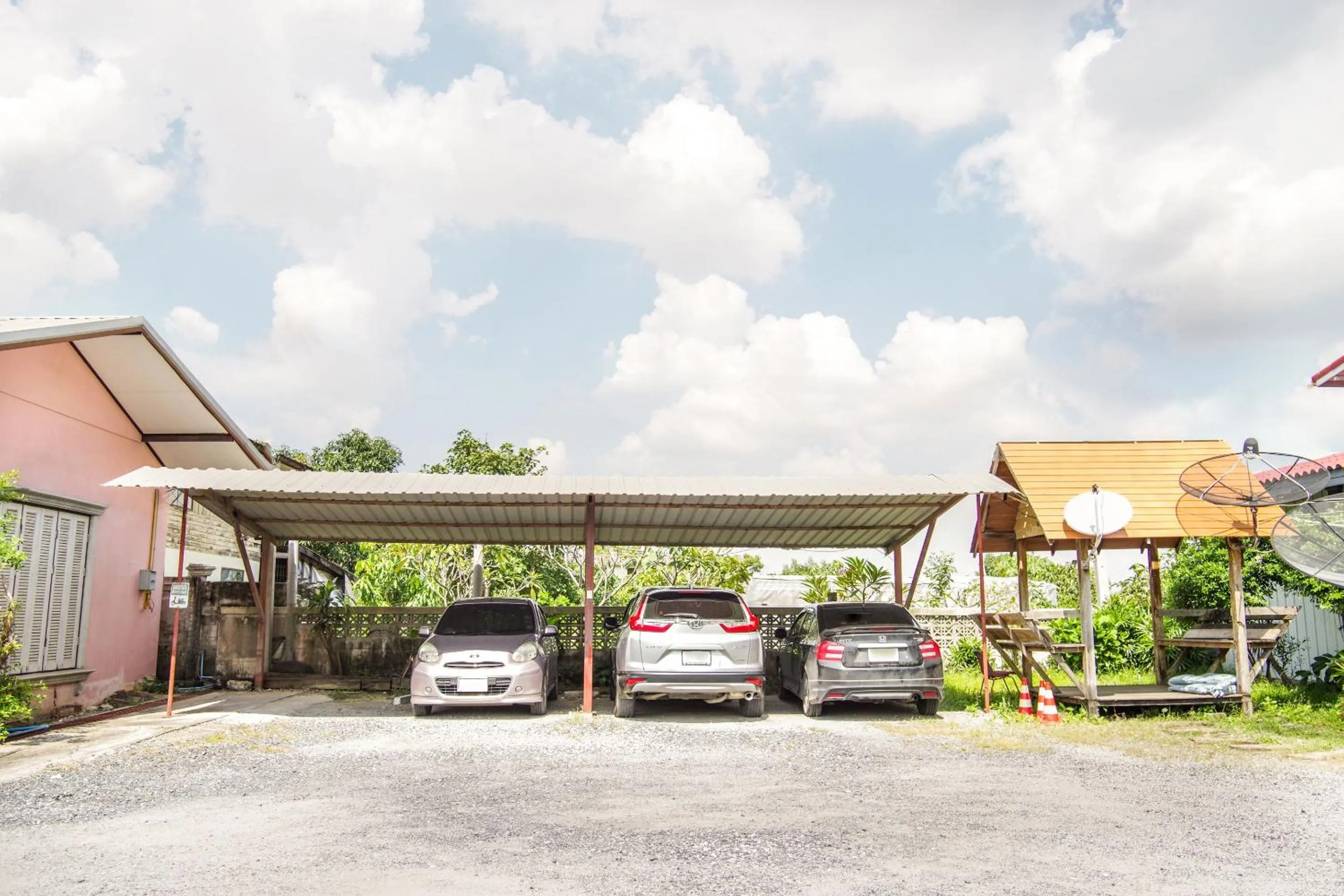 On site in Pha Mansion