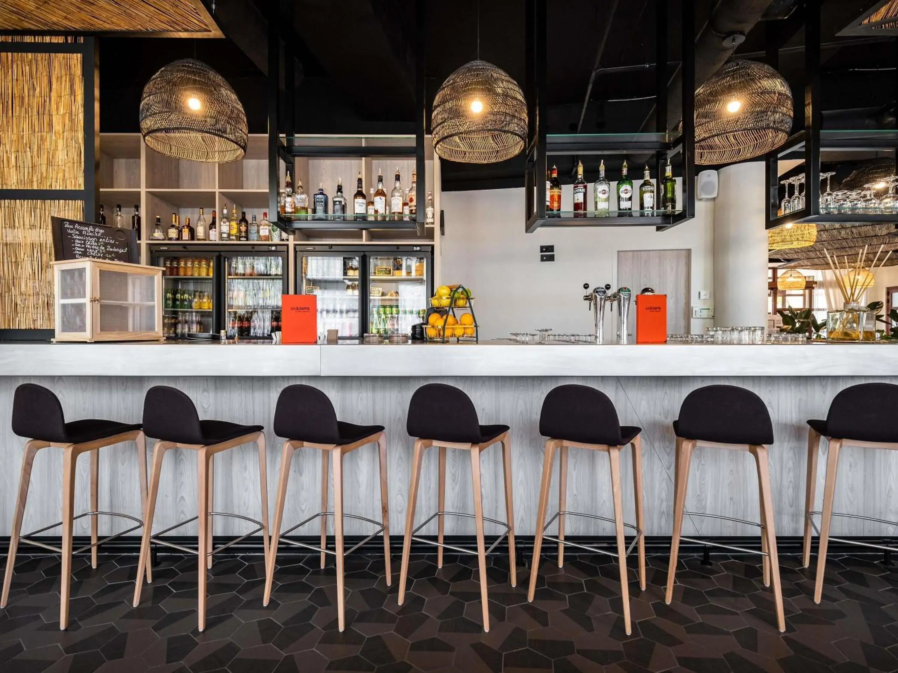 Property building in Mercure Cannes Mandelieu Property building in Mercure Cannes Mandelieu