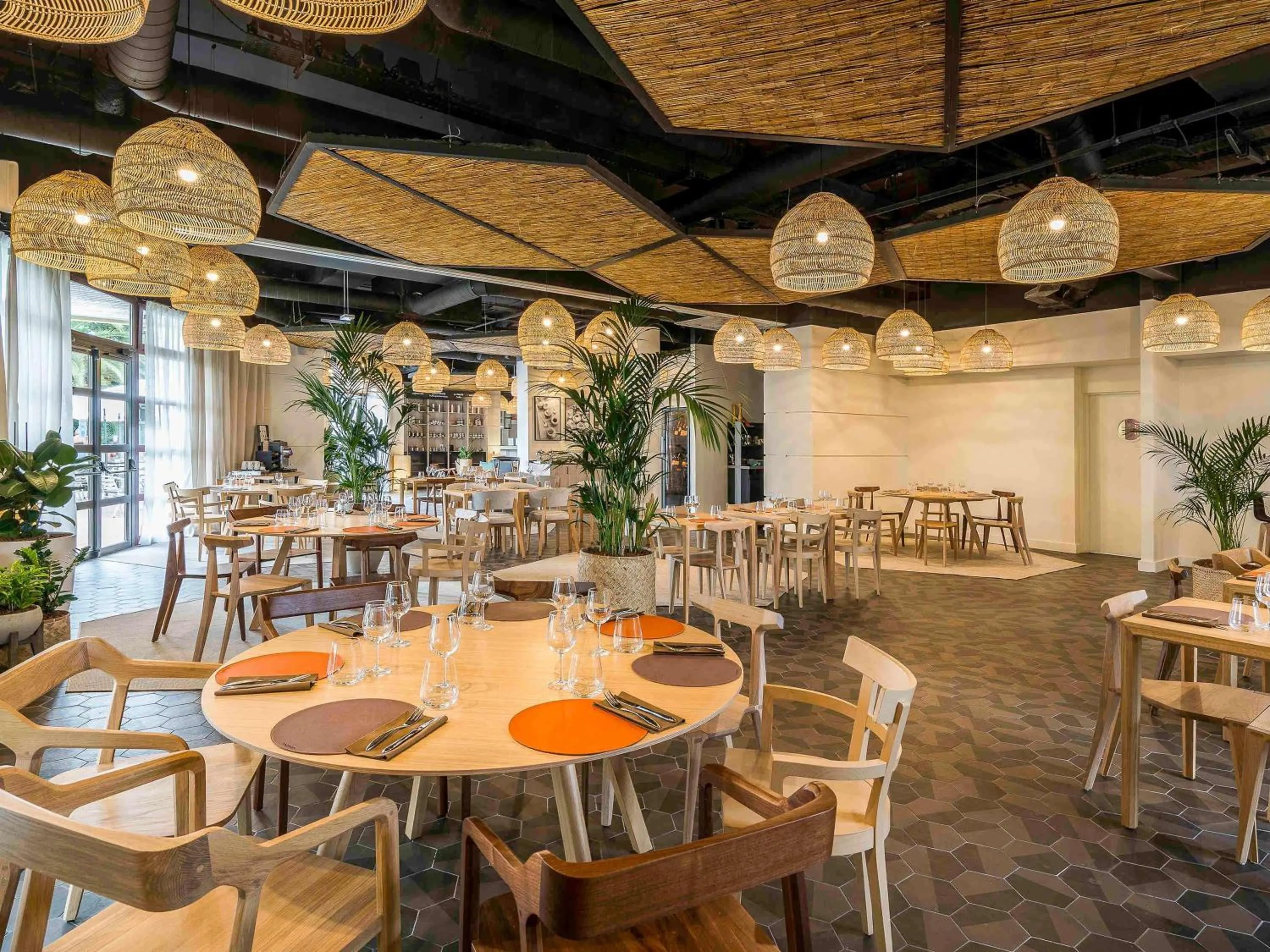 Restaurant/places to eat in Mercure Cannes Mandelieu