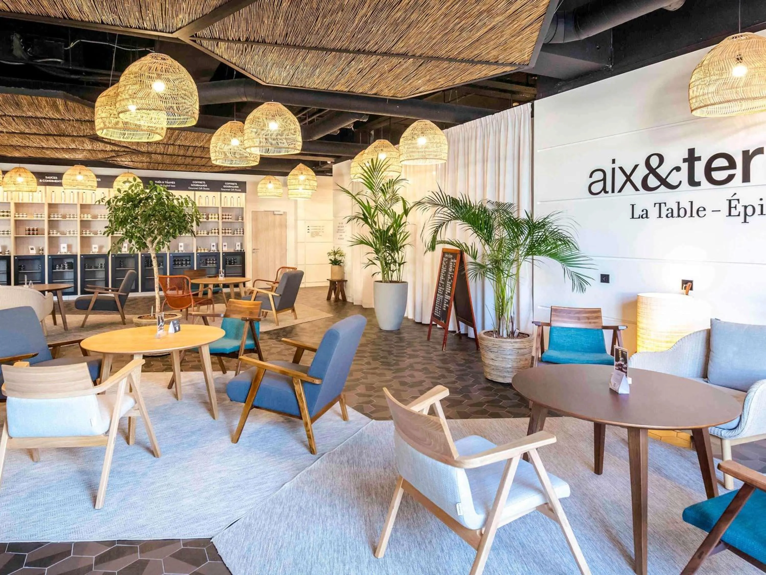 Restaurant/places to eat in Mercure Cannes Mandelieu