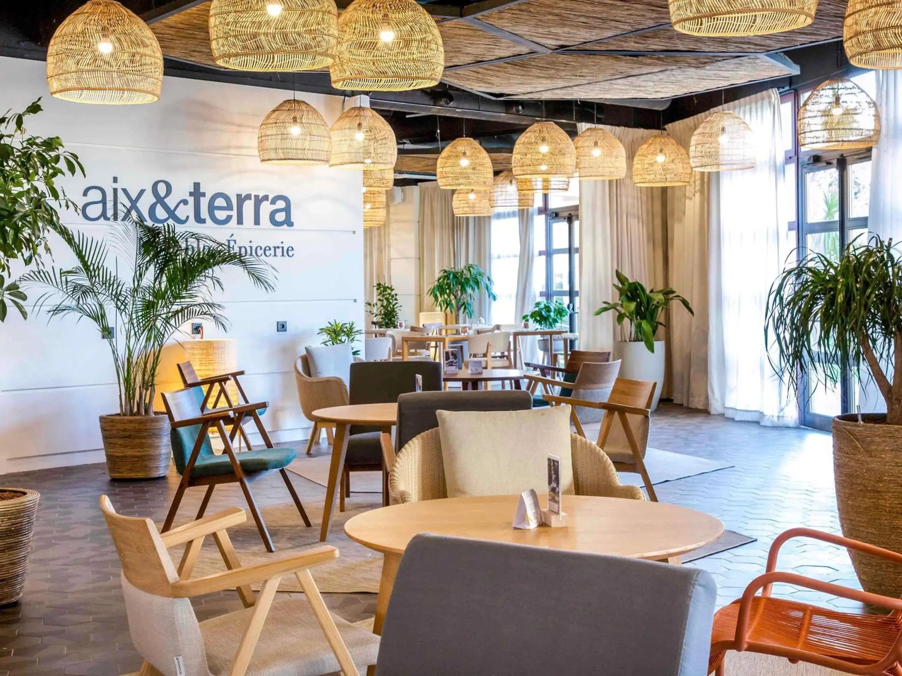 Restaurant/places to eat in Mercure Cannes Mandelieu Restaurant/places to eat in Mercure Cannes Mandelieu