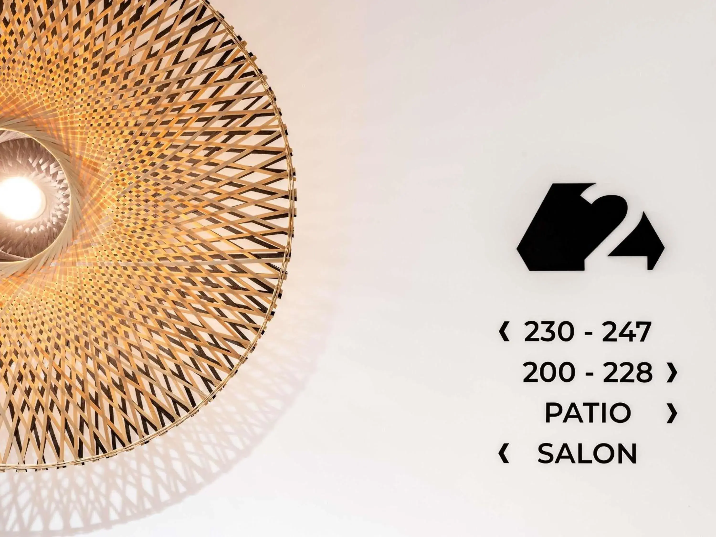 Property building in Mercure Cannes Mandelieu Property building in Mercure Cannes Mandelieu