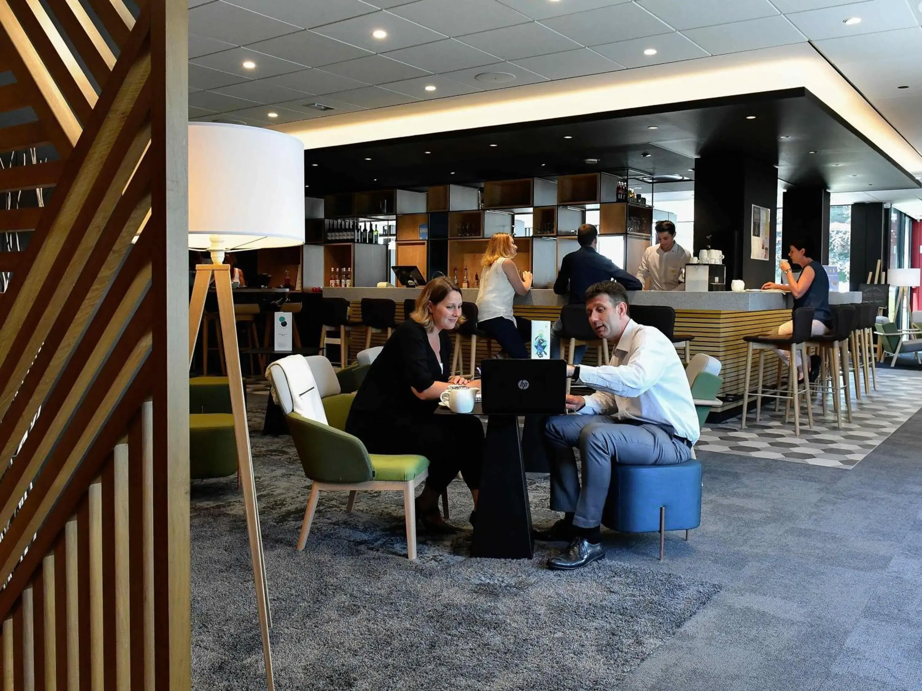 Lounge or bar in Novotel Caen Côte de Nacre Lounge or bar in Novotel Caen Côte de Nacre