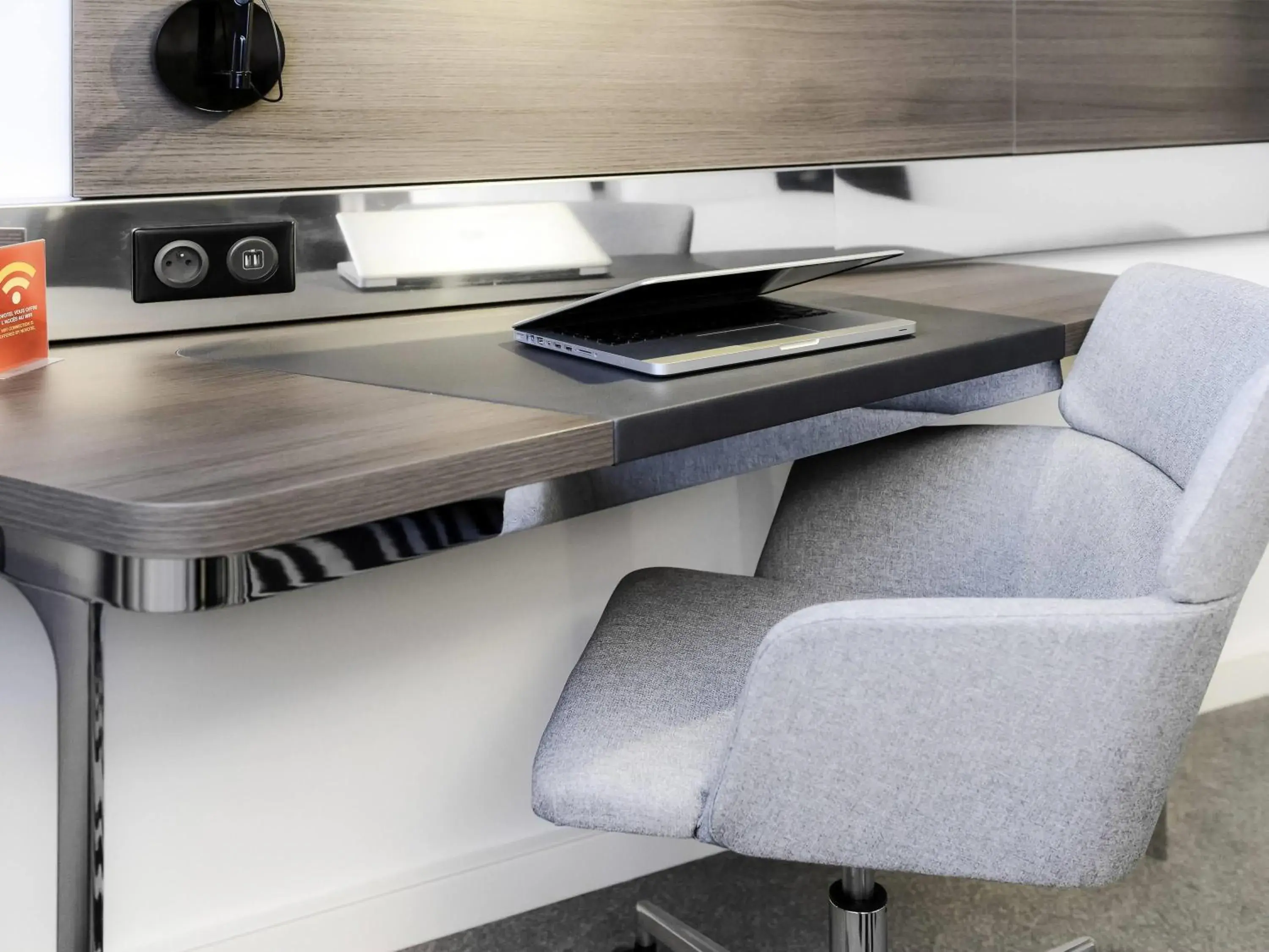 Bedroom in Novotel Caen Côte de Nacre Bedroom in Novotel Caen Côte de Nacre