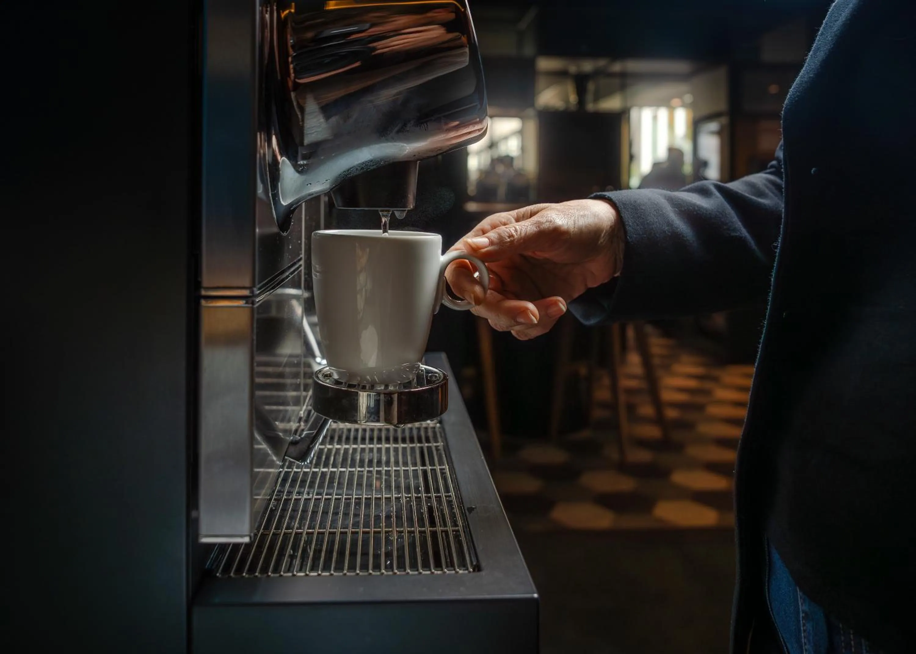 Lounge or bar in Novotel Caen Côte de Nacre
