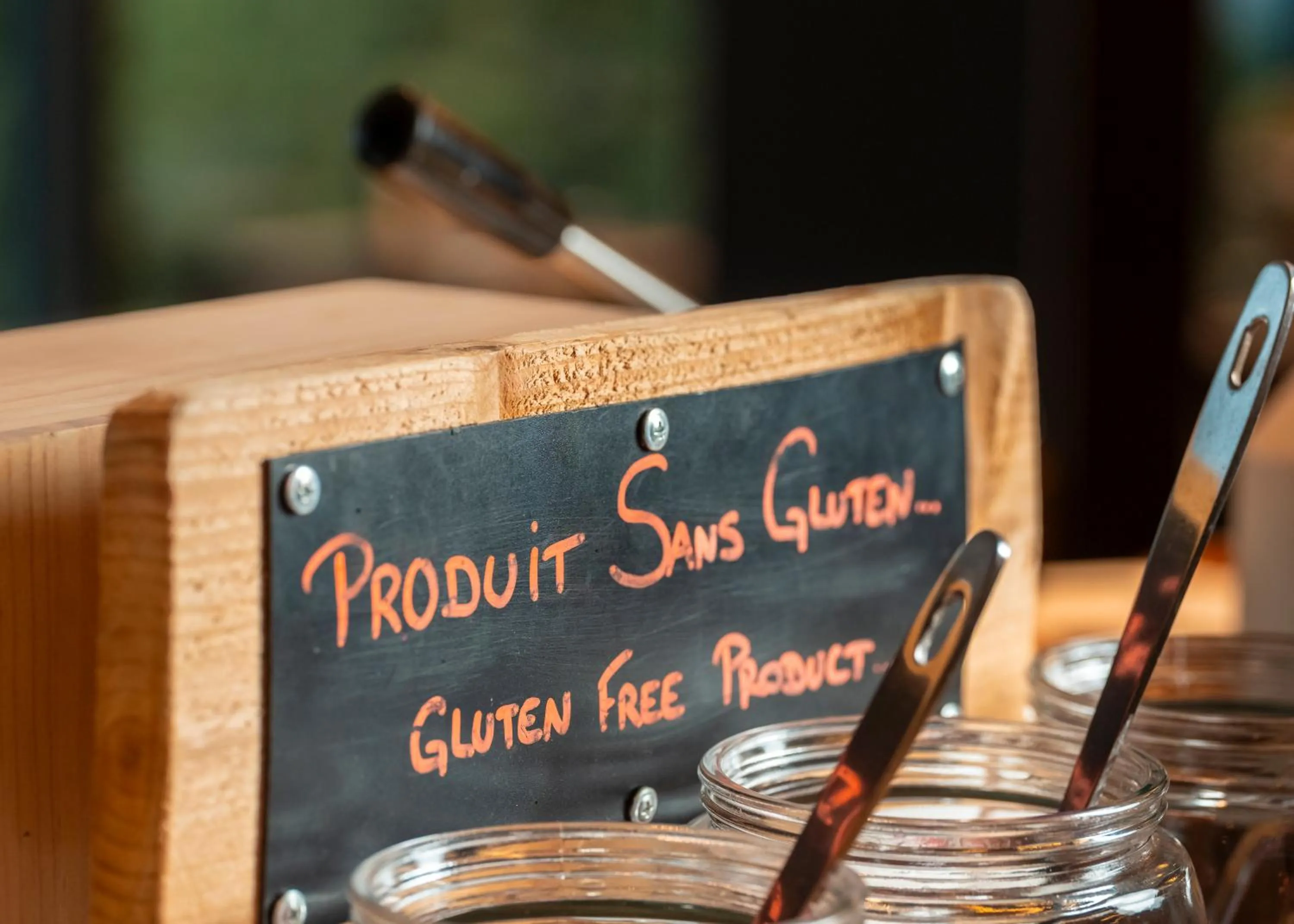 Logo/Certificate/Sign in Novotel Caen Côte de Nacre