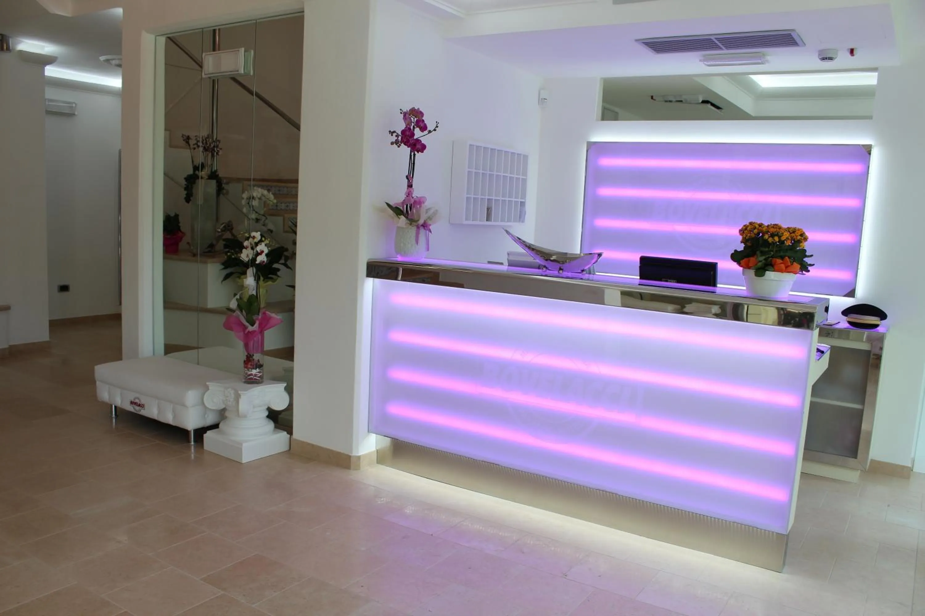 Lobby or reception in Boutique Hotel Paradiso Bovelacci