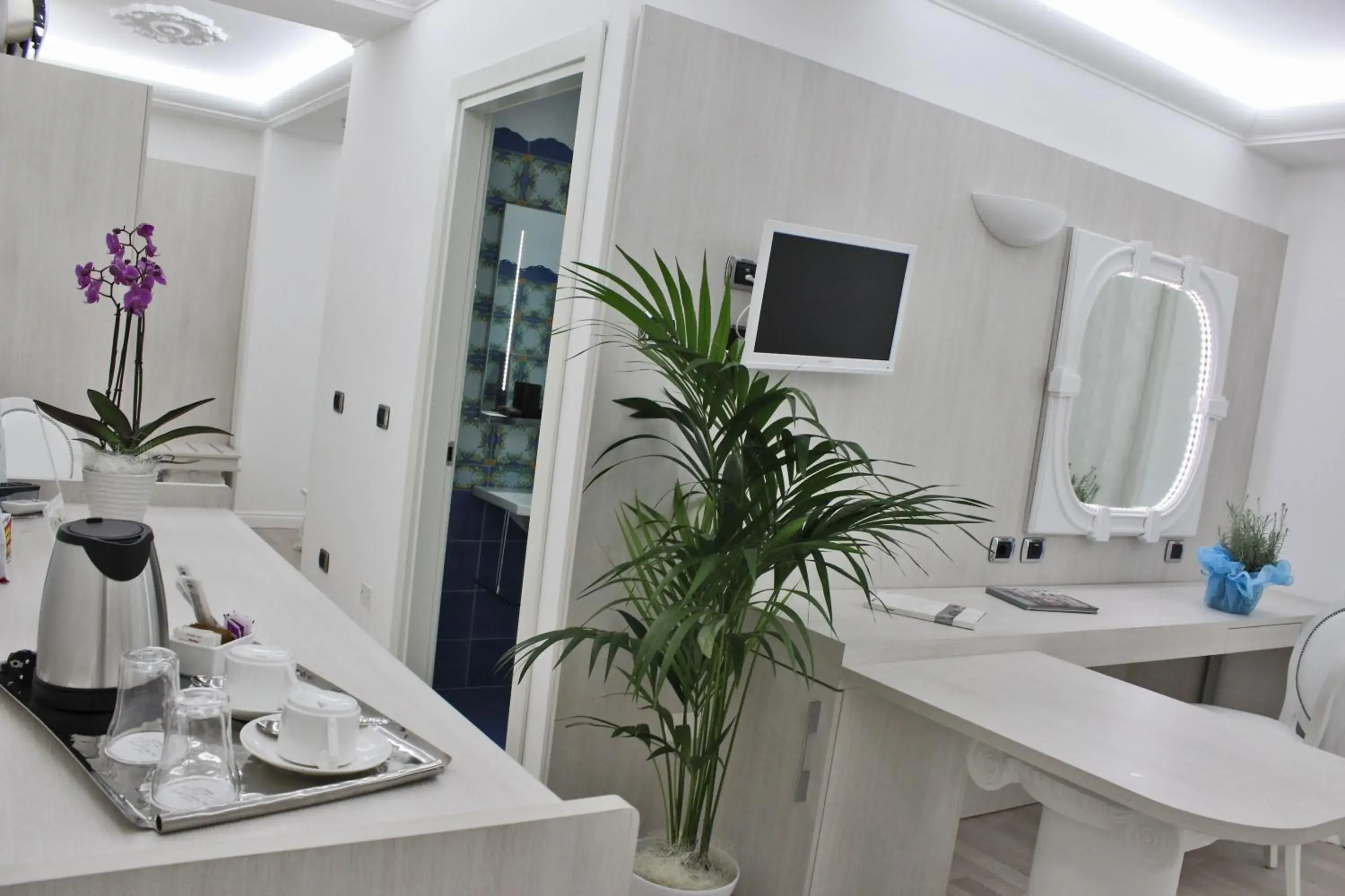 Coffee/tea facilities, Bathroom in Boutique Hotel Paradiso