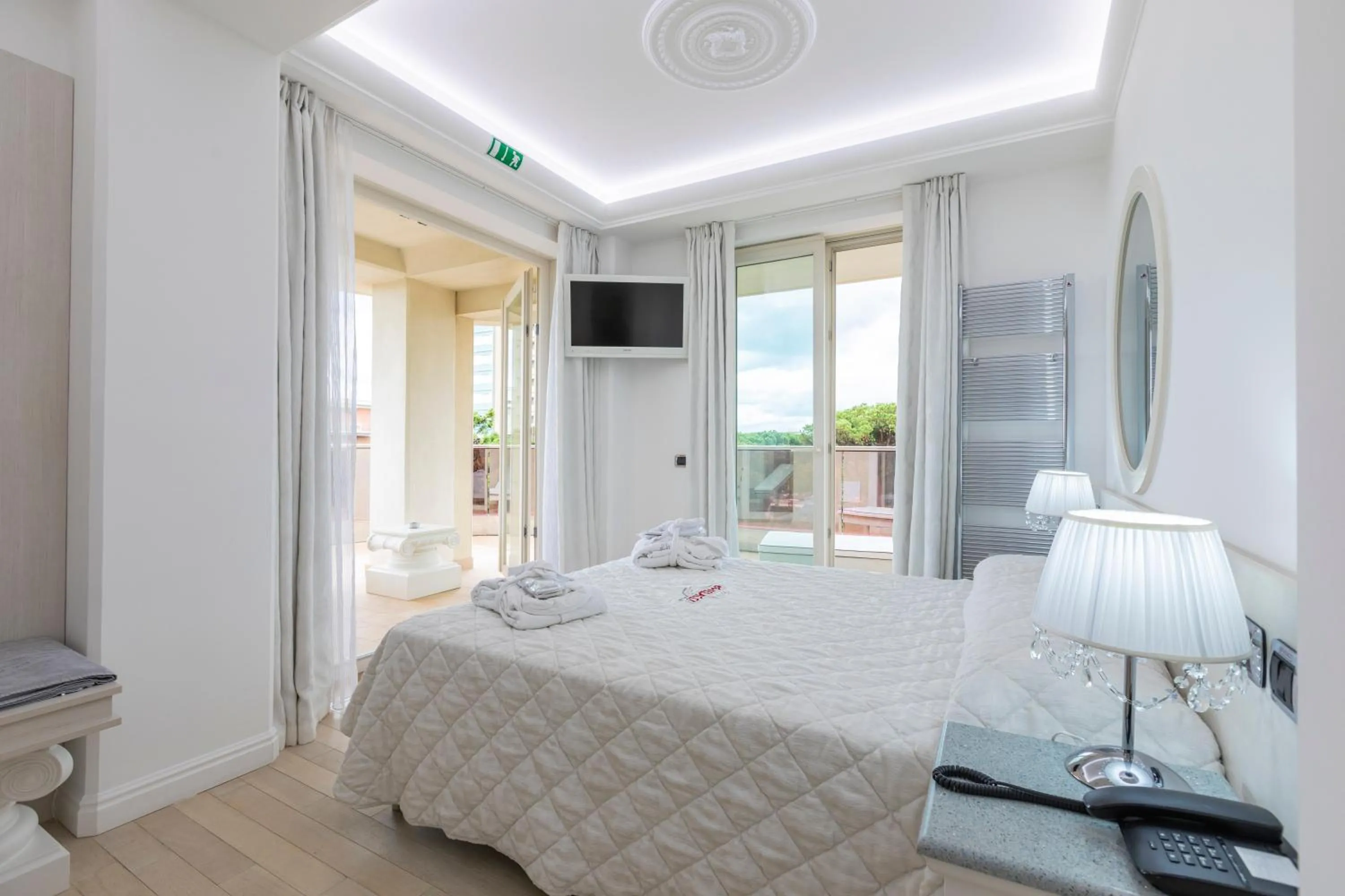 Bed in Boutique Hotel Paradiso Bovelacci