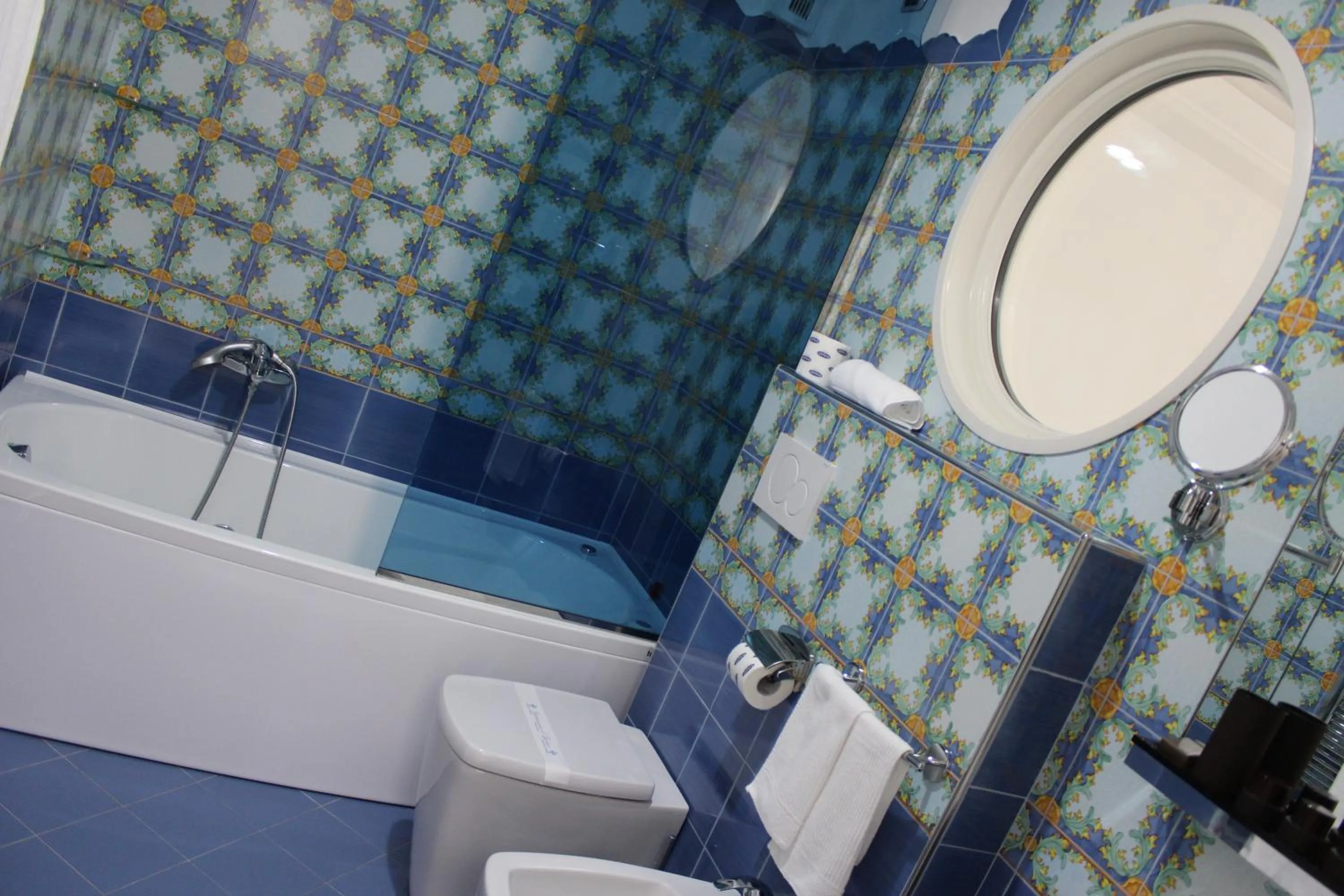 Shower in Boutique Hotel Paradiso Bovelacci