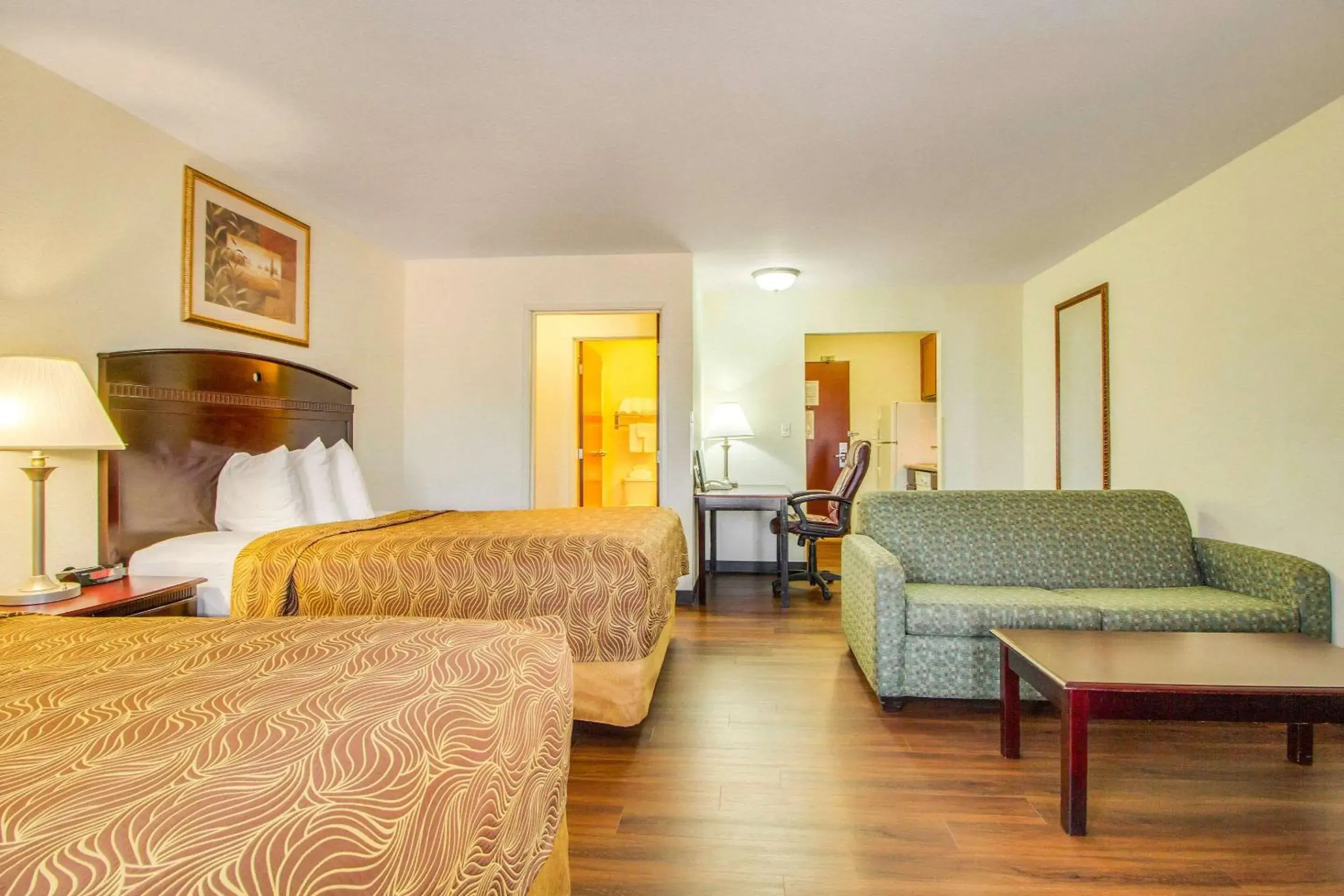 Bedroom, Bed in MainStay Suites Texas Medical Center-Reliant Park Bedroom, Bed in MainStay Suites Texas Medical Center-Reliant Park