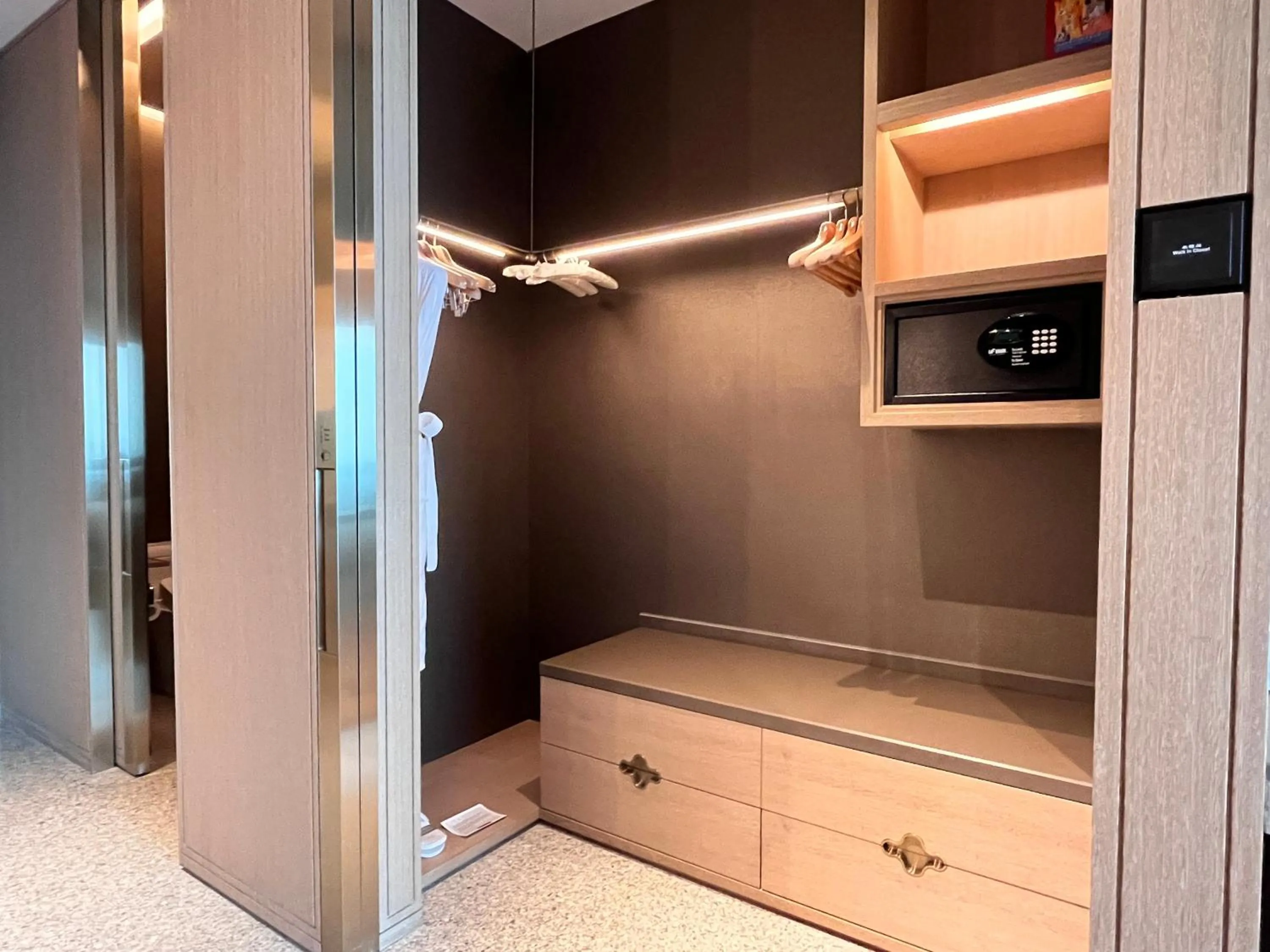 wardrobe in Grand Hyatt Hefei