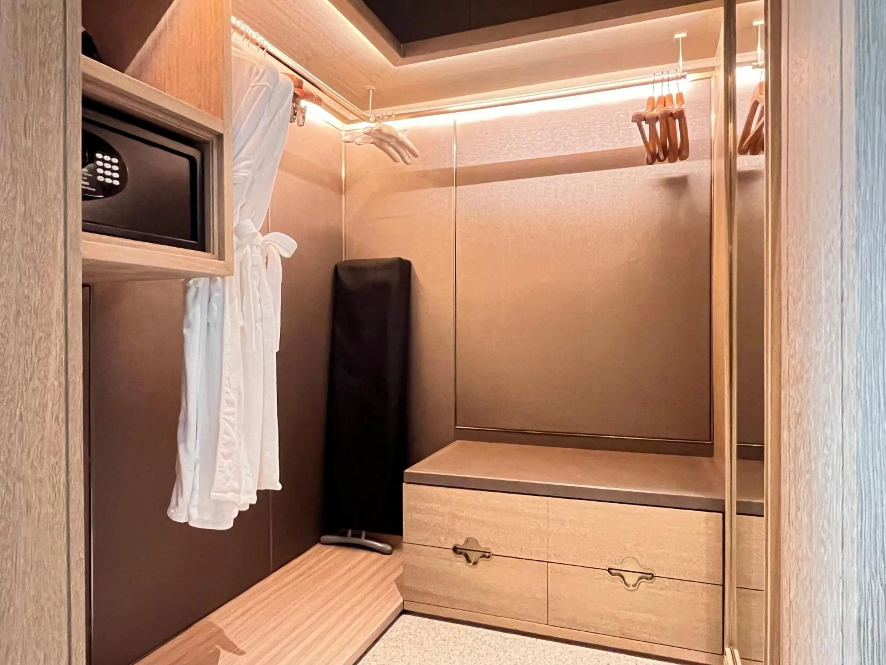 wardrobe in Grand Hyatt Hefei