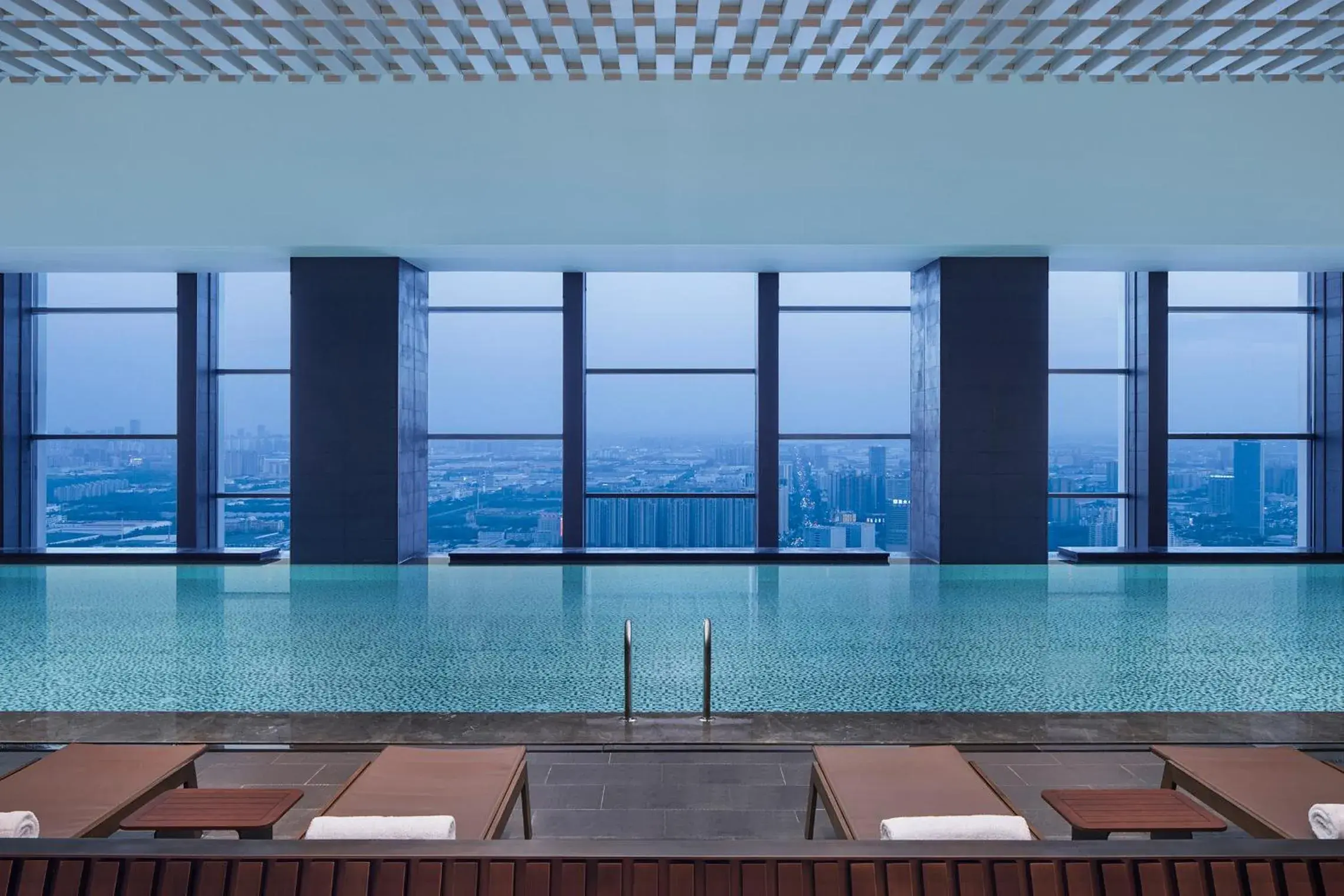 Swimming pool in Grand Hyatt Hefei Swimming pool in Grand Hyatt Hefei
