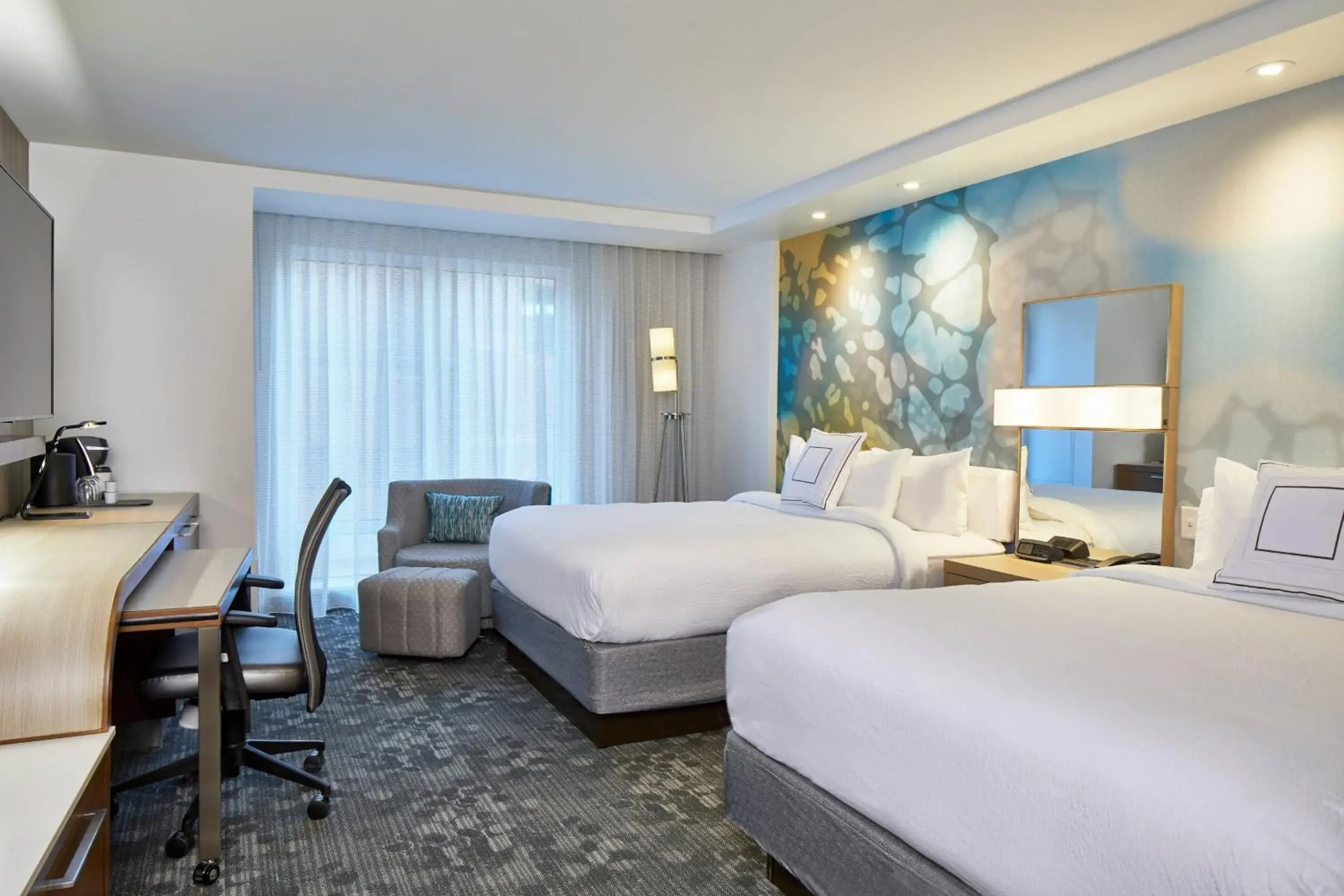 Guest room, 2 Queen in Courtyard Baltimore Downtown/McHenry Row Guest room, 2 Queen in Courtyard Baltimore Downtown/McHenry Row