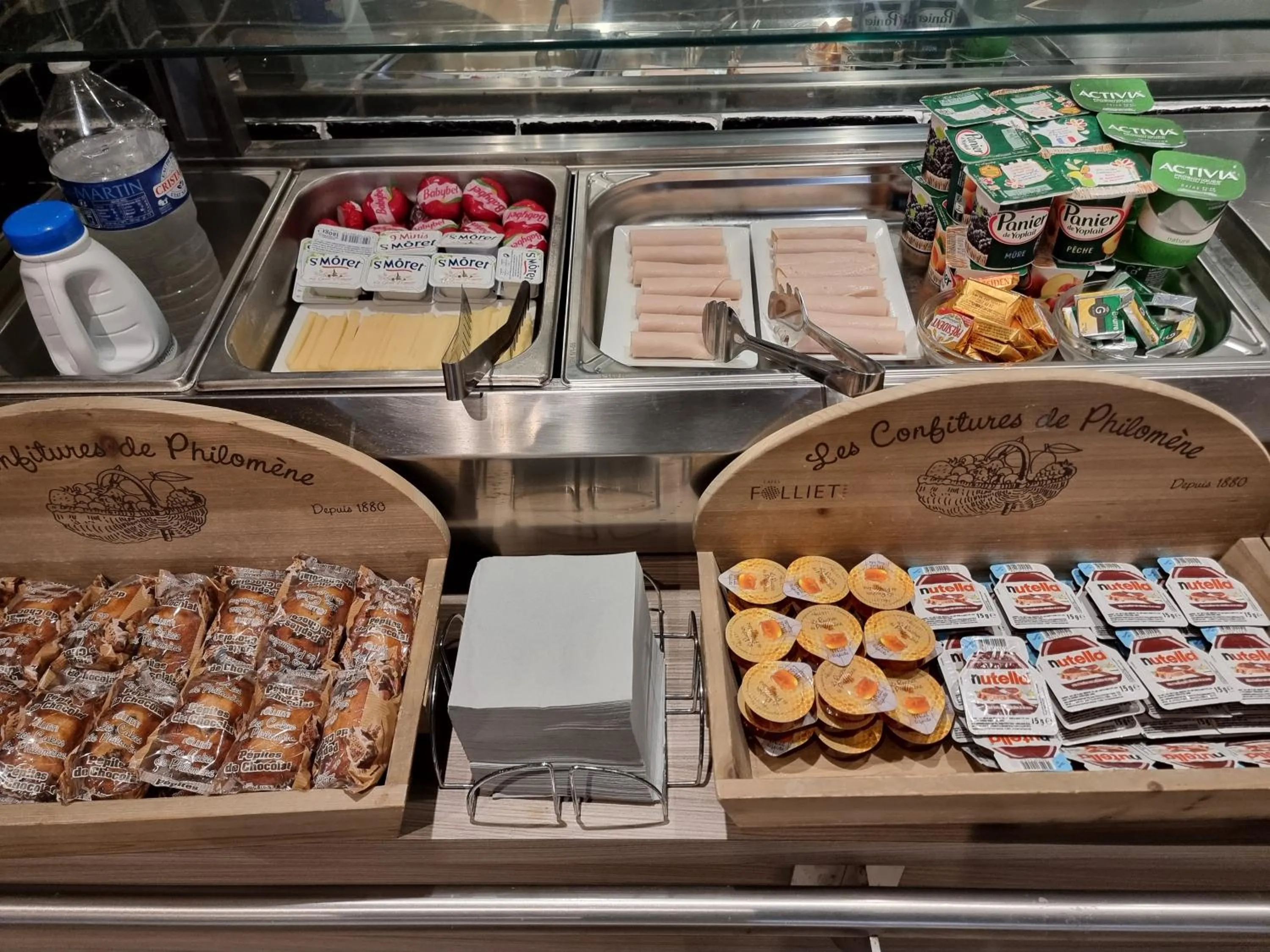 Breakfast in Hôtel Restaurant Le Relais - Pau Nord