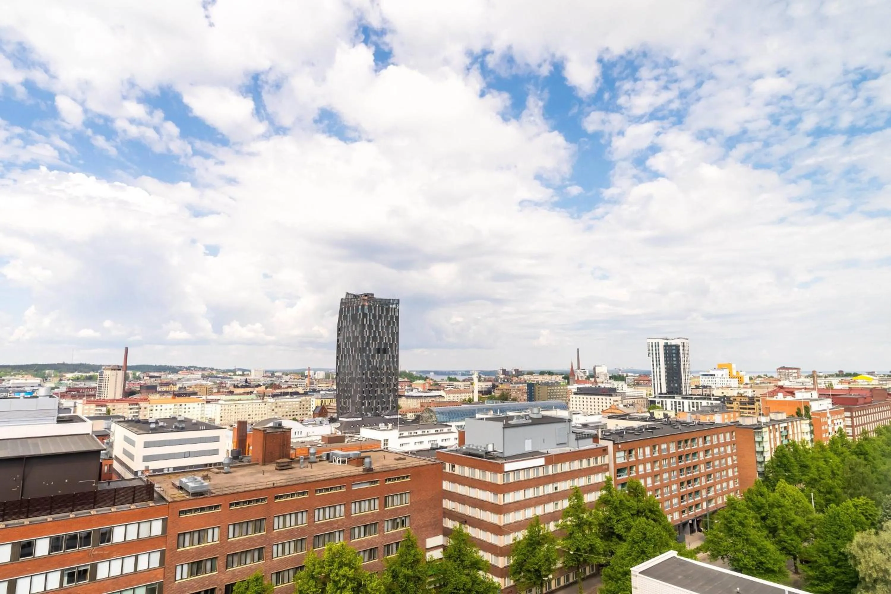 Photo of the whole room in Courtyard Tampere City