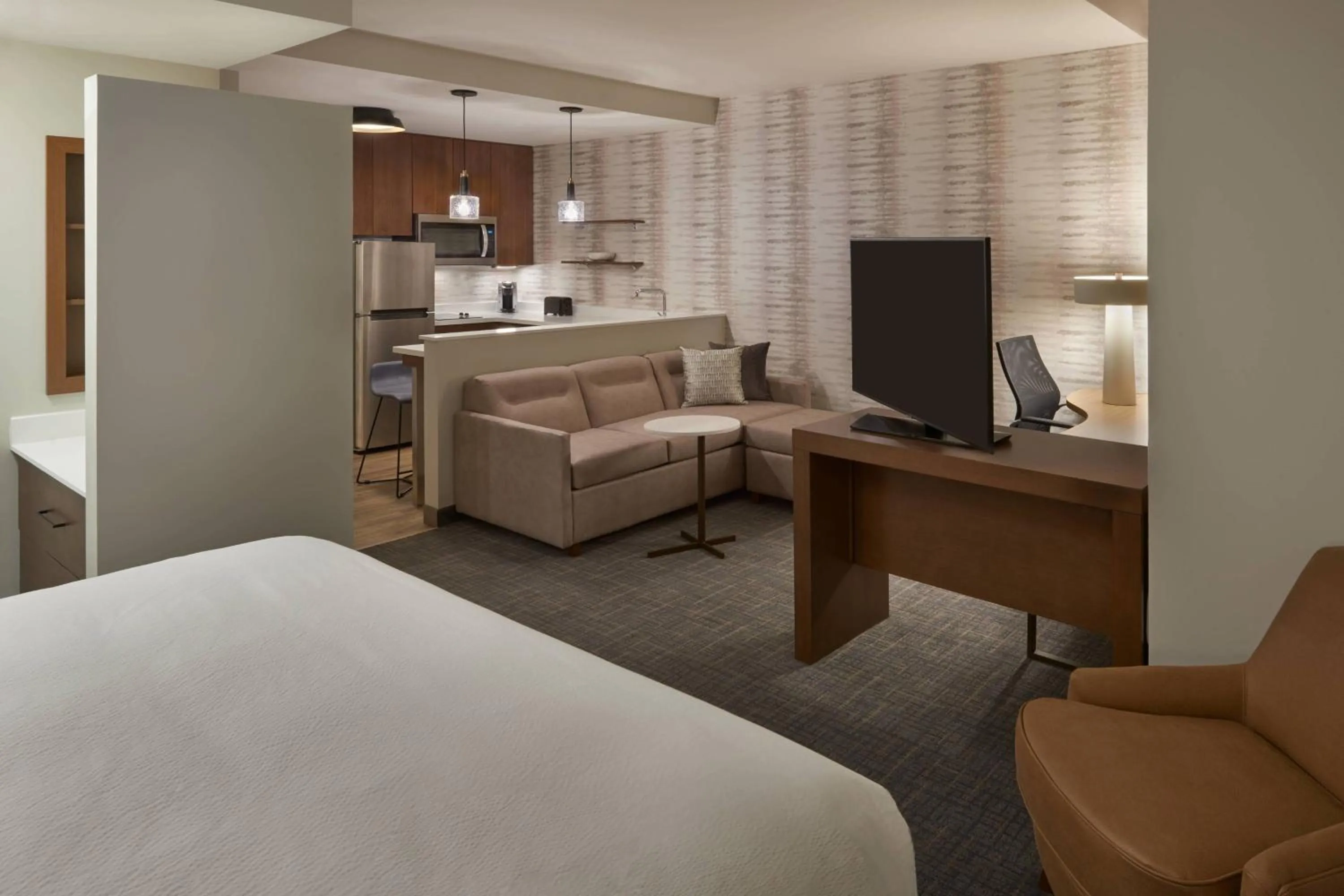 Photo of the whole room, Bed in Residence Inn by Marriott Toronto Mississauga Southwest