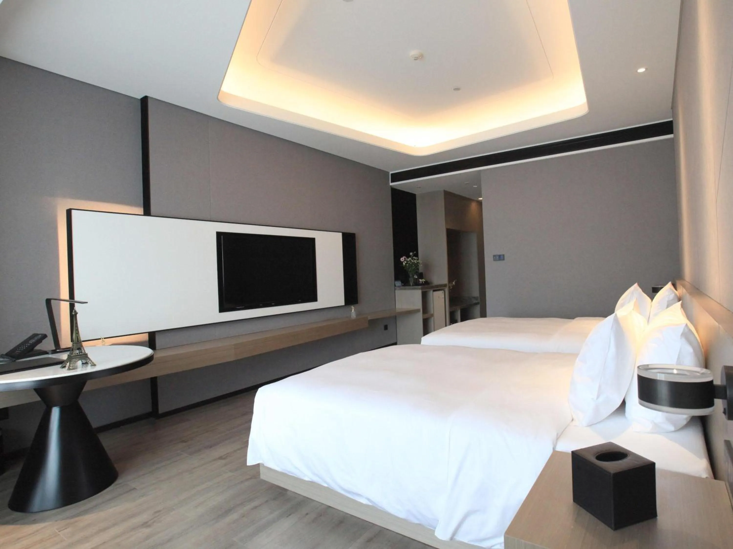 Bedroom, Bed in Mercure Xian Hi-Tech Zone