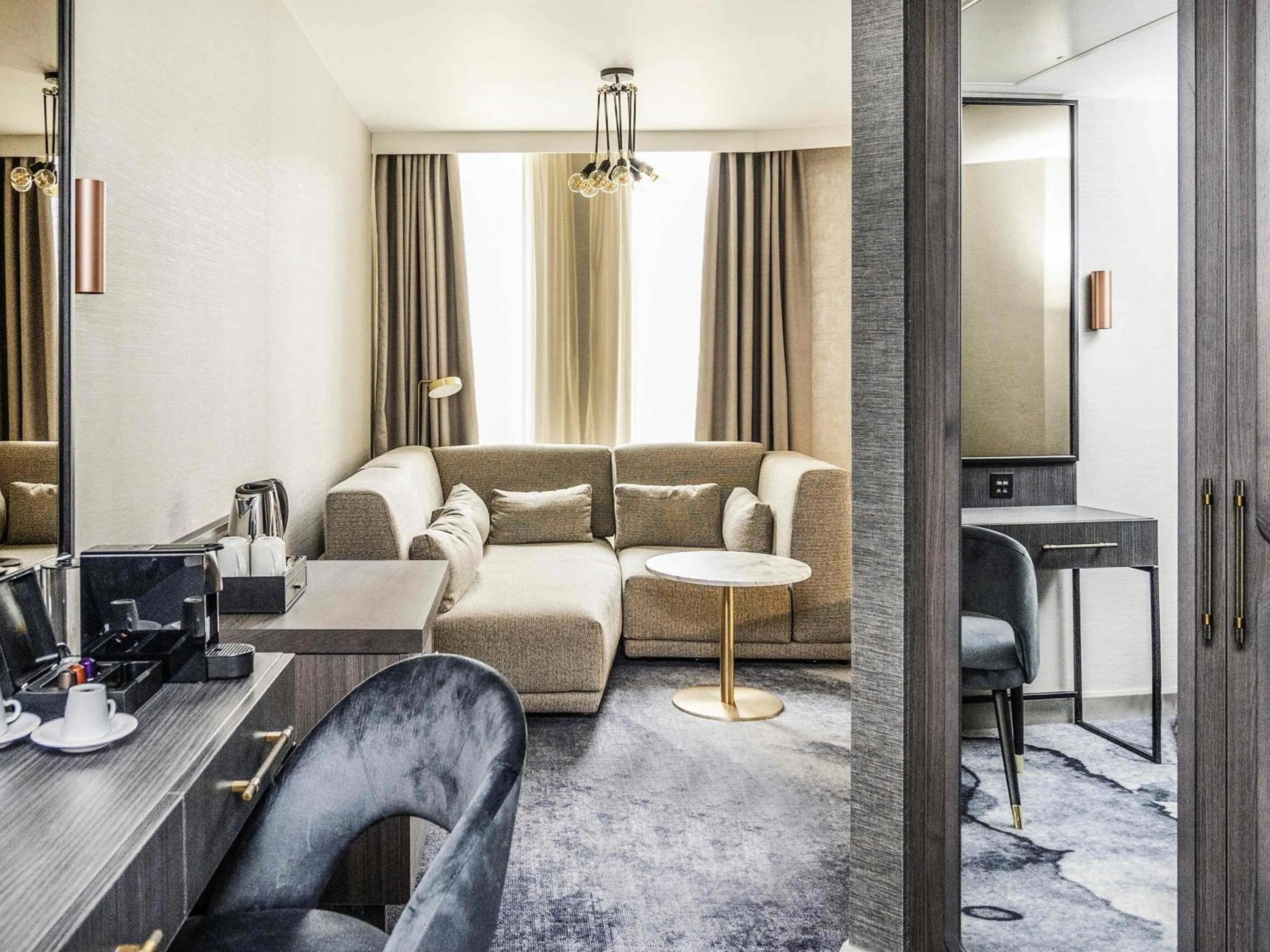 Bedroom in Novotel Leicester