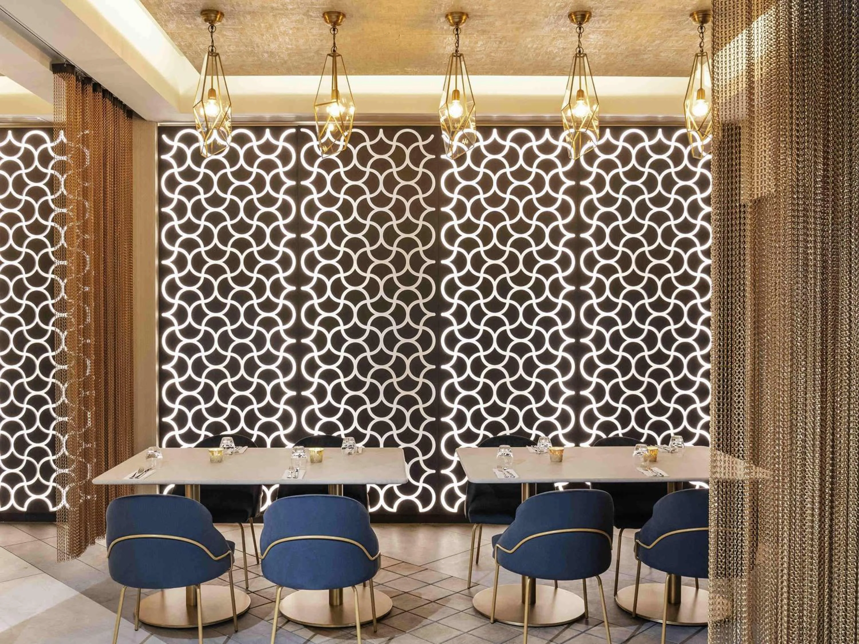 Restaurant/places to eat in Novotel Leicester