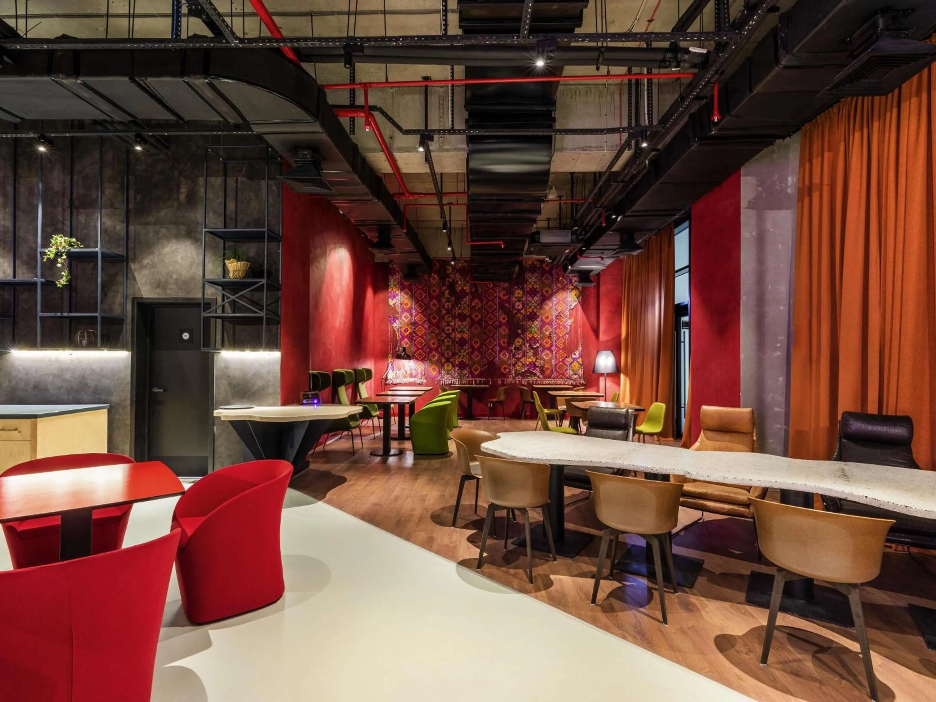 Restaurant/places to eat in ibis Tbilisi Stadium