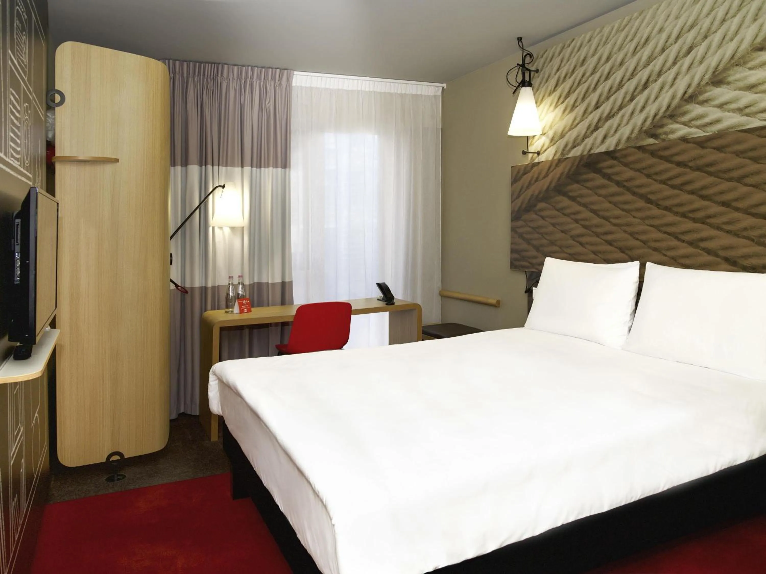 Bedroom, Bed in ibis Tbilisi Stadium