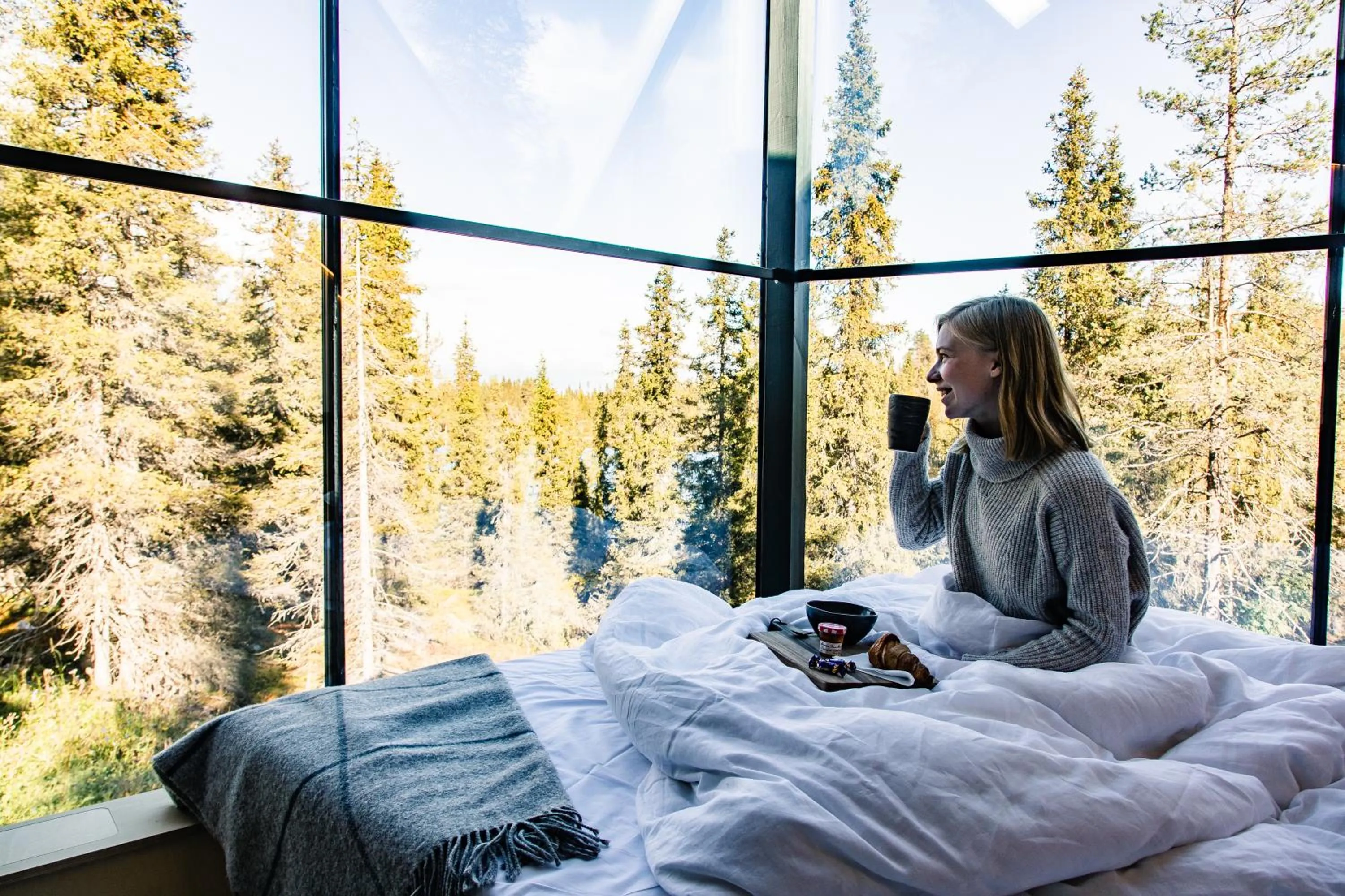 Bed in Magical Pond Nature Igloos