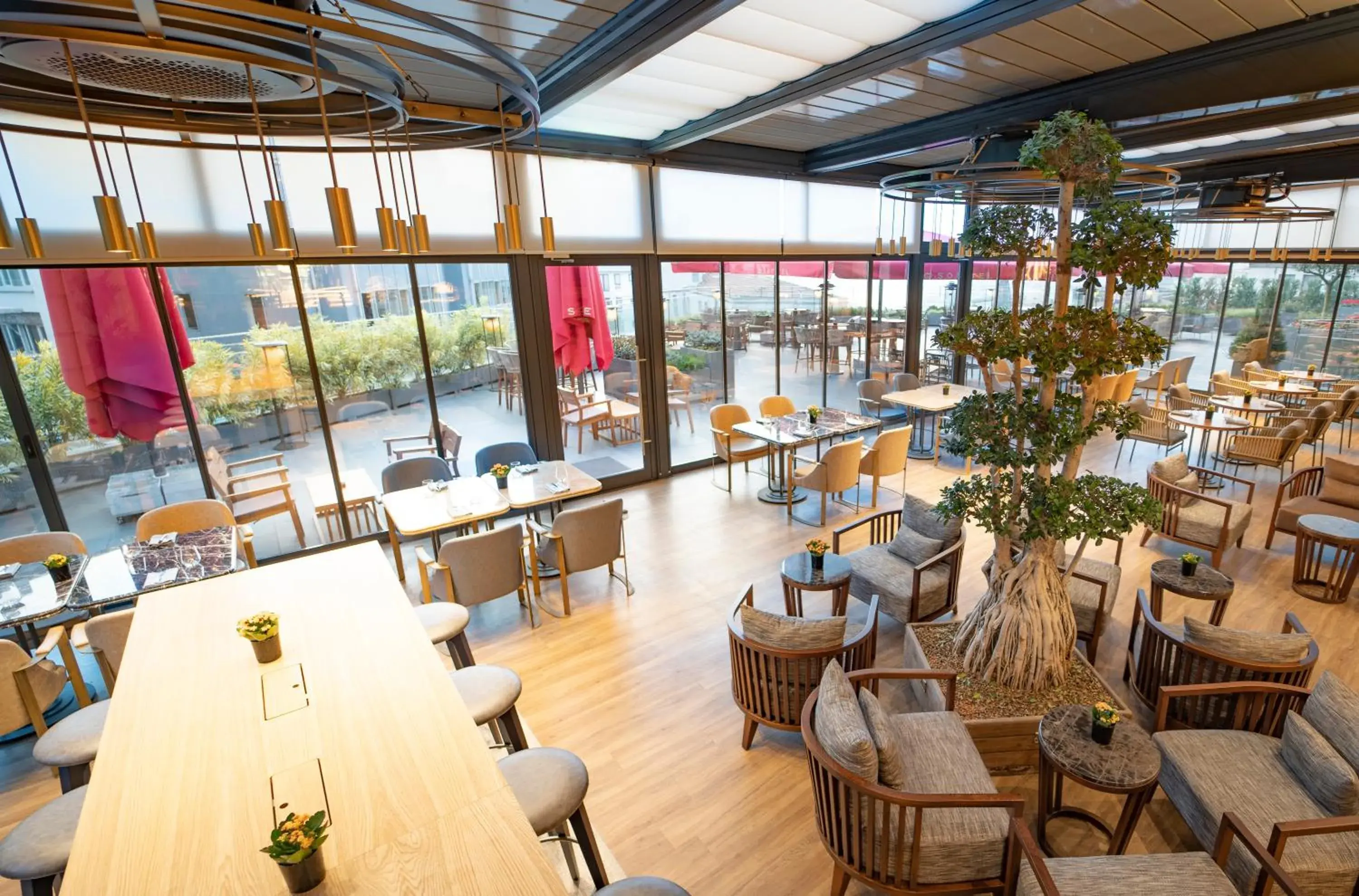 Restaurant/places to eat in Sofitel Istanbul Taksim Restaurant/places to eat in Sofitel Istanbul Taksim