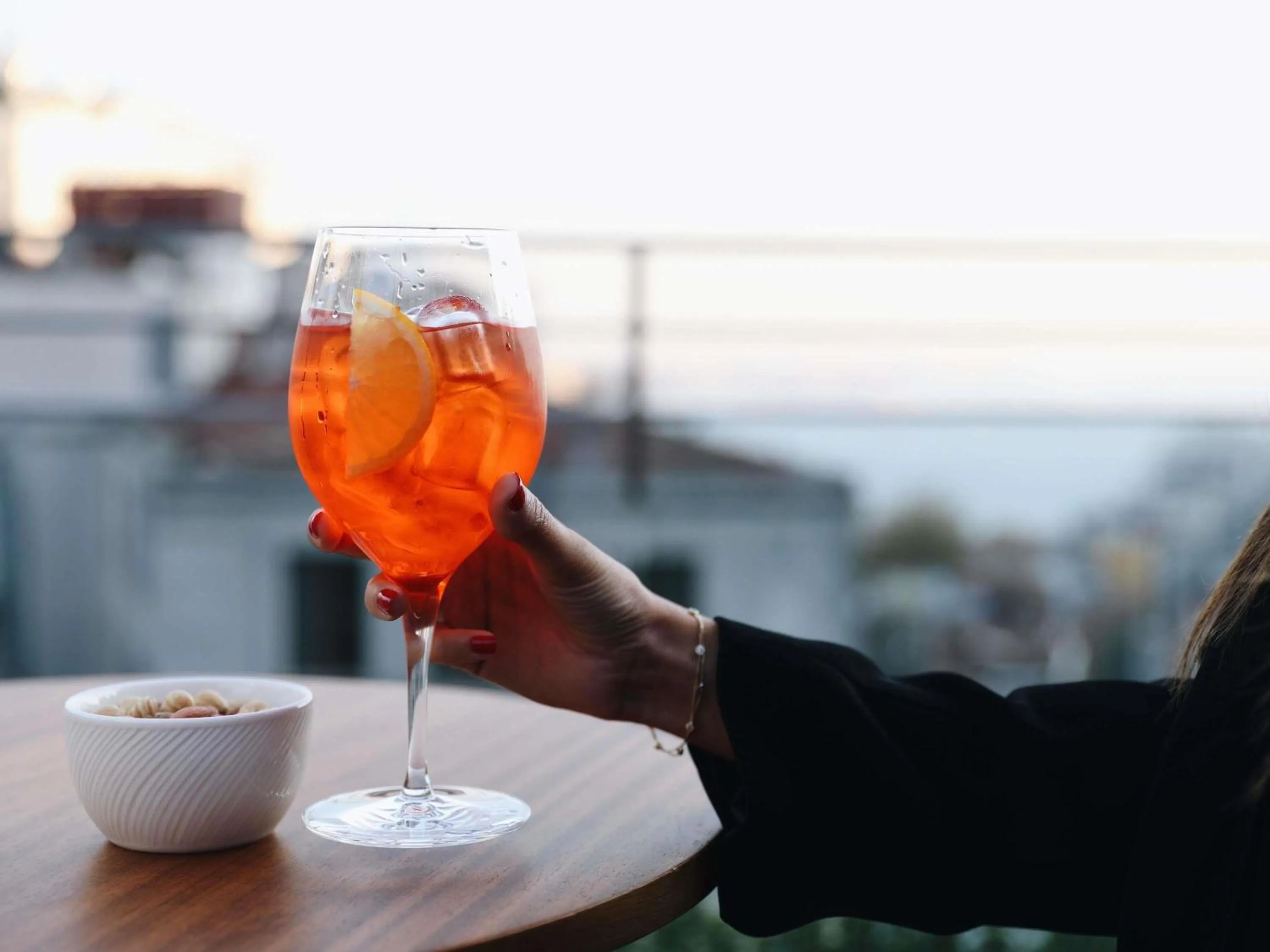 Lounge or bar in Sofitel Istanbul Taksim