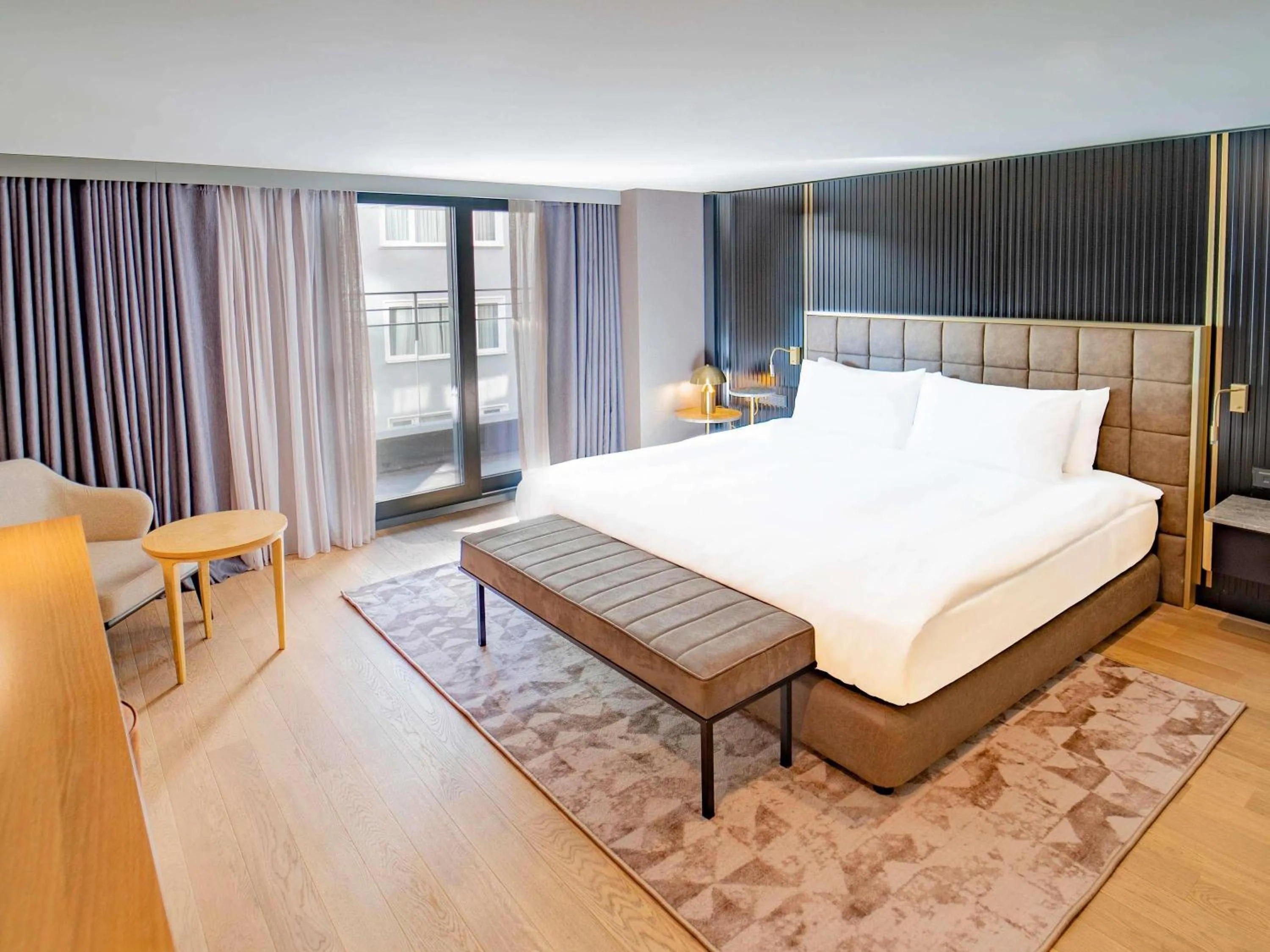 Bedroom, Bed in Sofitel Istanbul Taksim