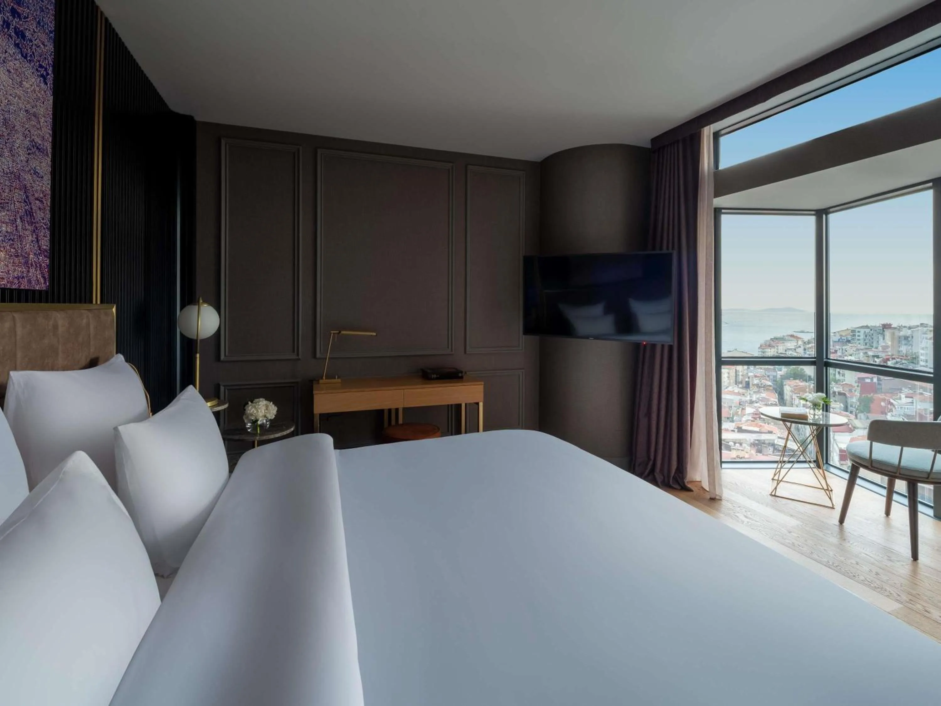 Bedroom, Bed in Sofitel Istanbul Taksim