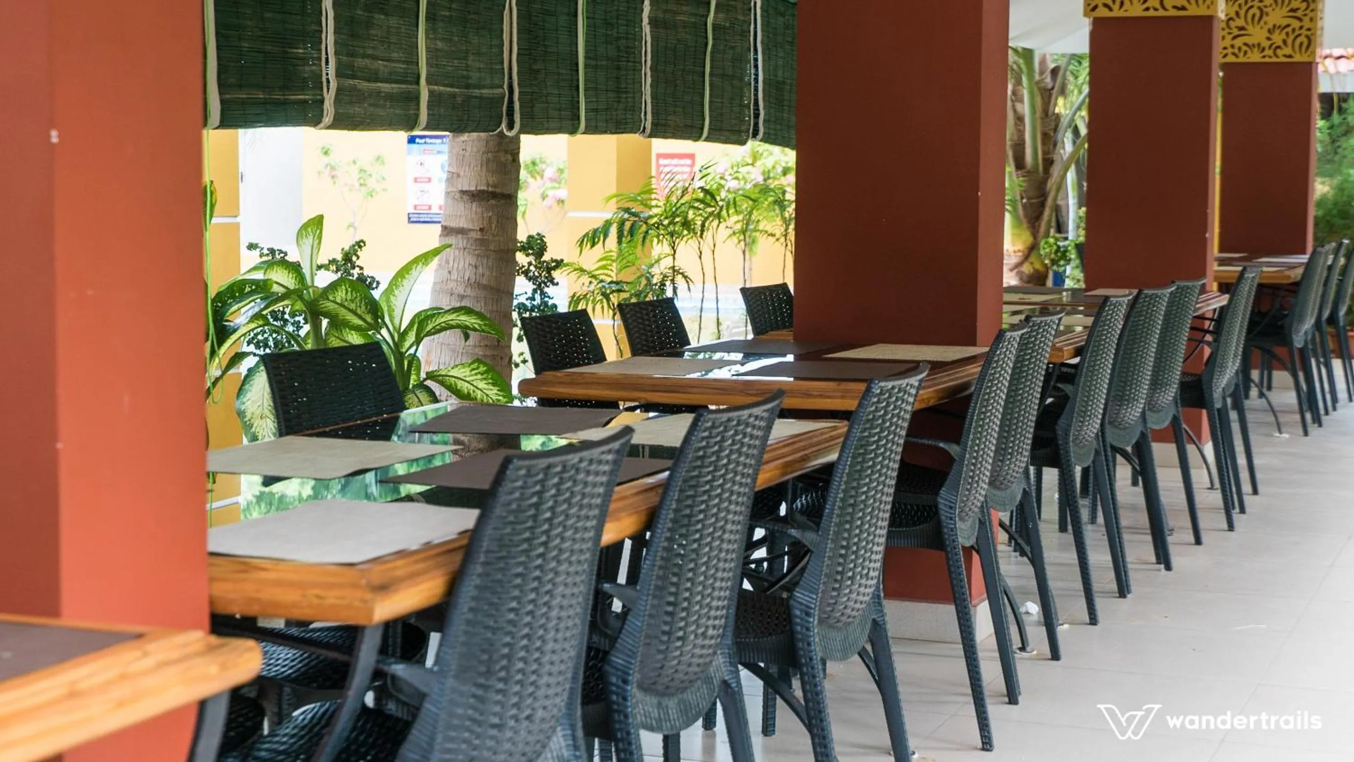 Restaurant/places to eat in Poppys Olive de' villa