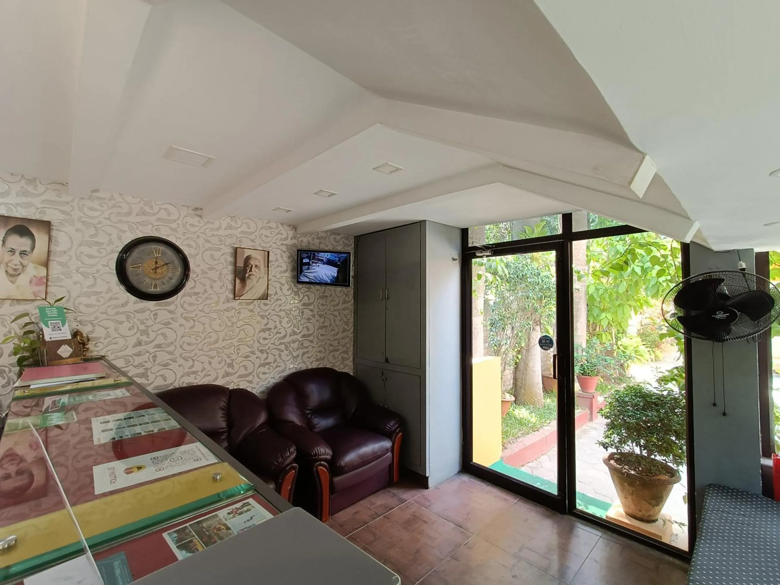 Lobby or reception, Bed in Poppys Olive de' villa