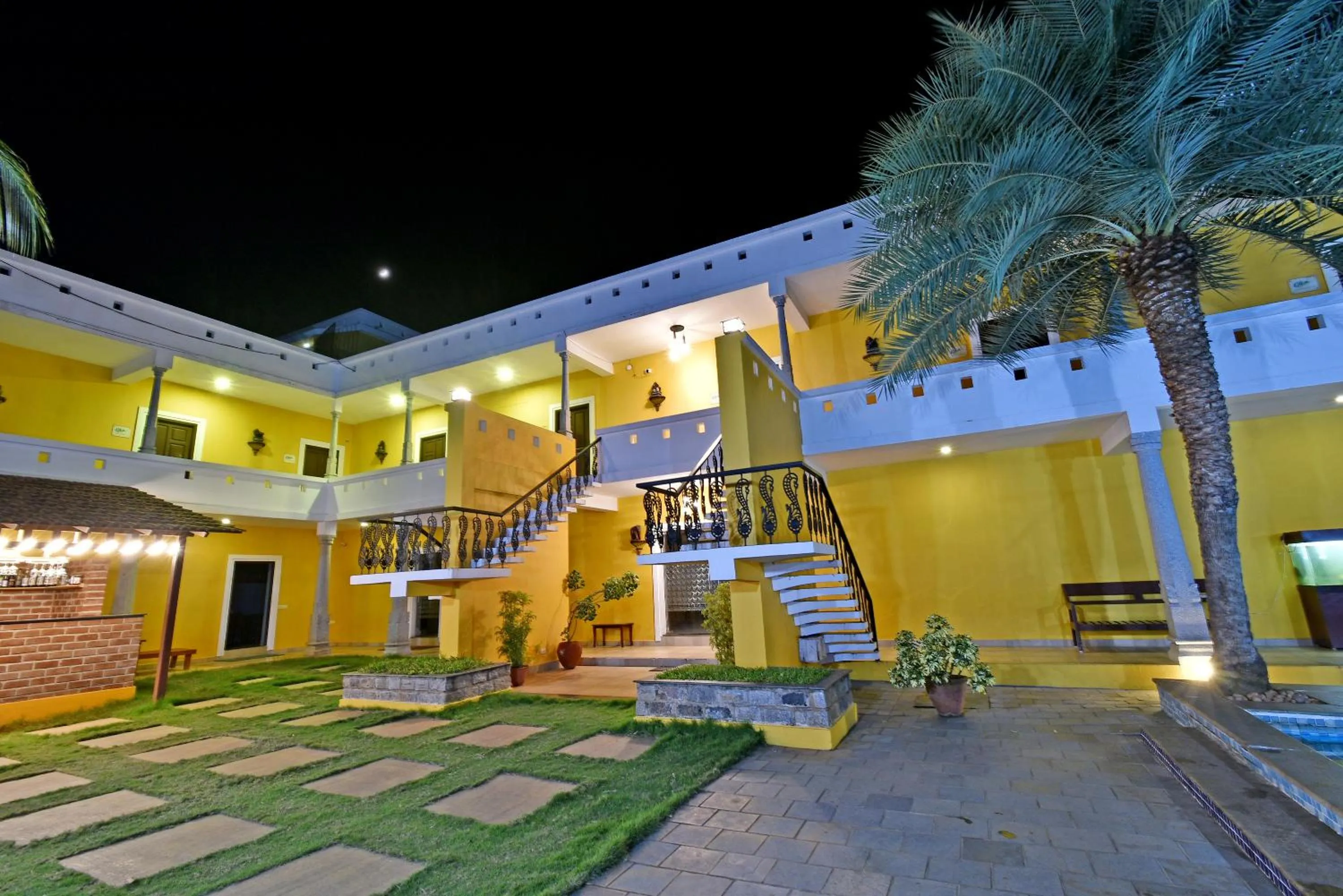 Property building in Poppys Olive de' villa