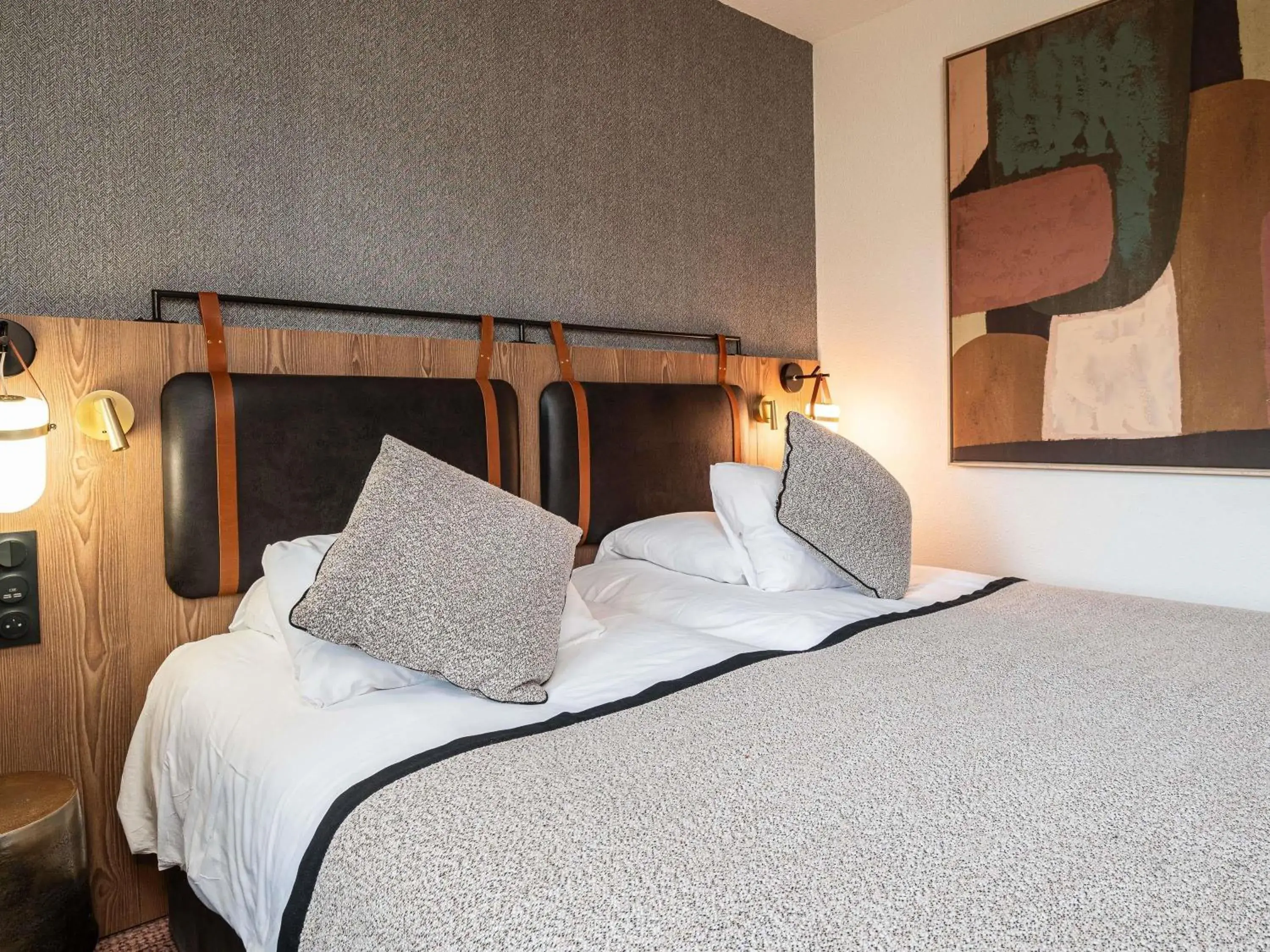 Privilege Double Room with Sofa in Mercure Carcassonne La Cité Privilege Double Room with Sofa in Mercure Carcassonne La Cité