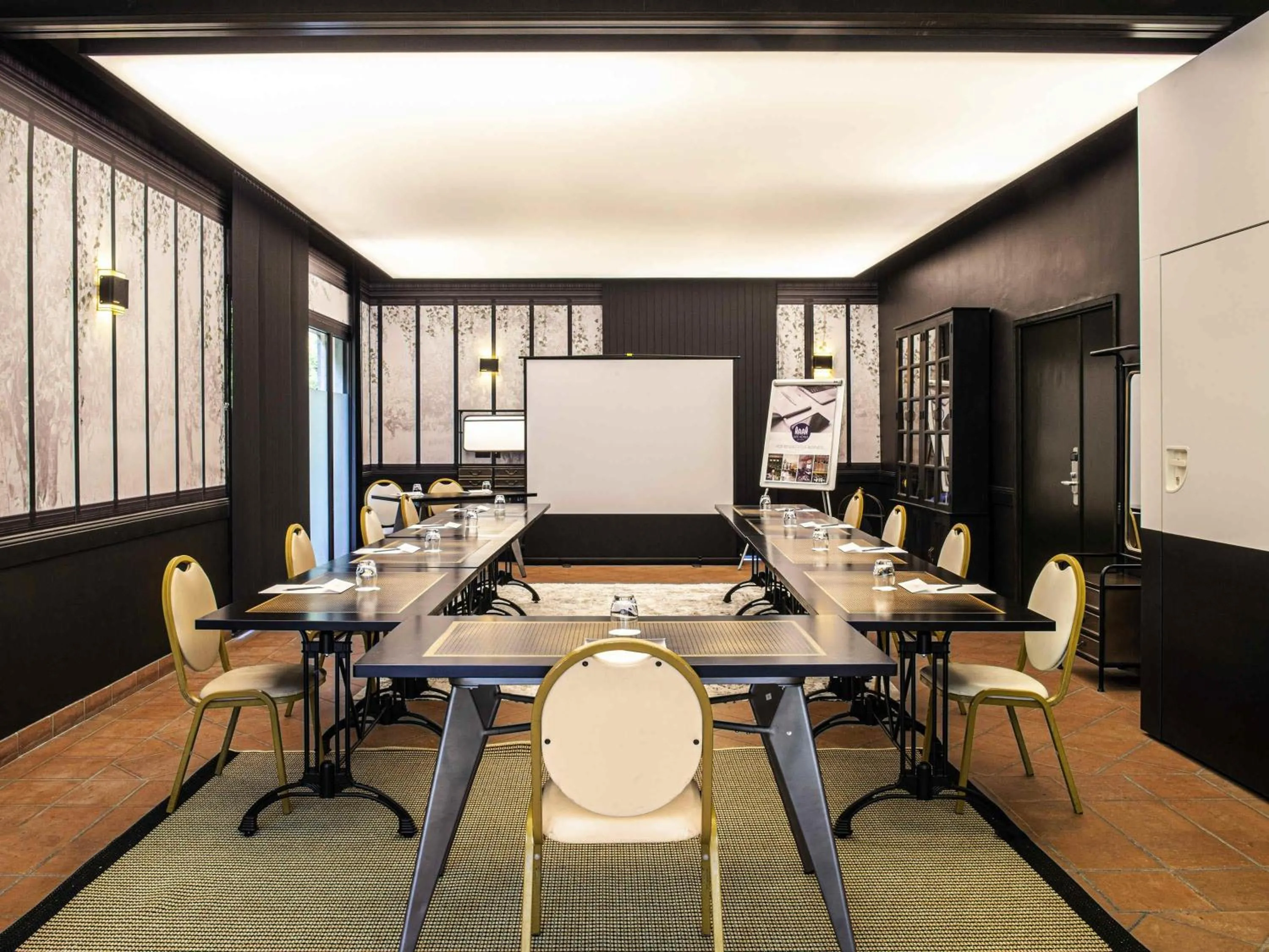 Meeting/conference room in Mercure Carcassonne La Cité