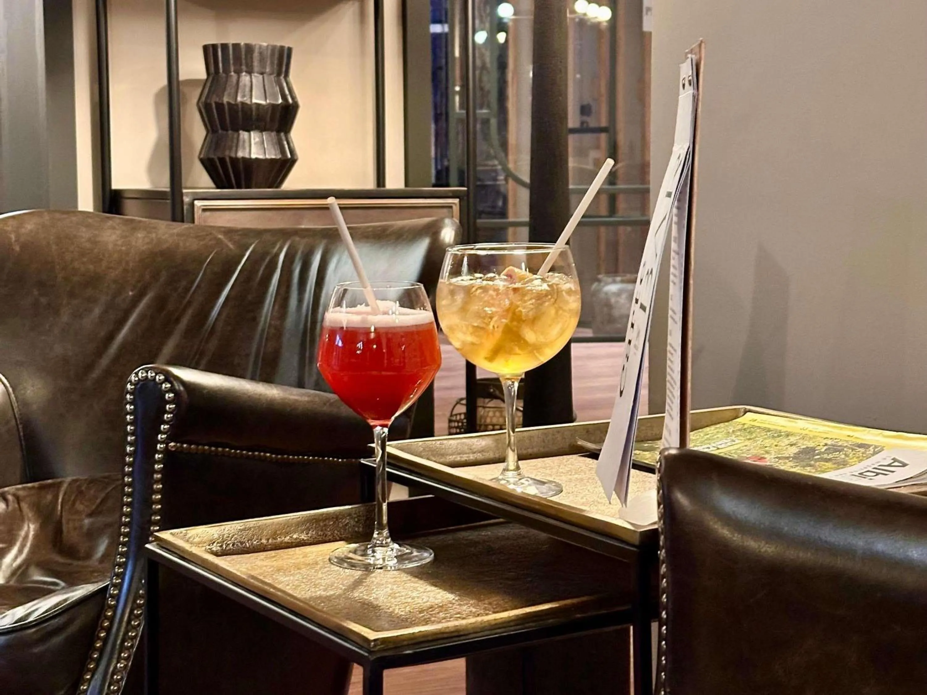 Lounge or bar in Mercure Carcassonne La Cité